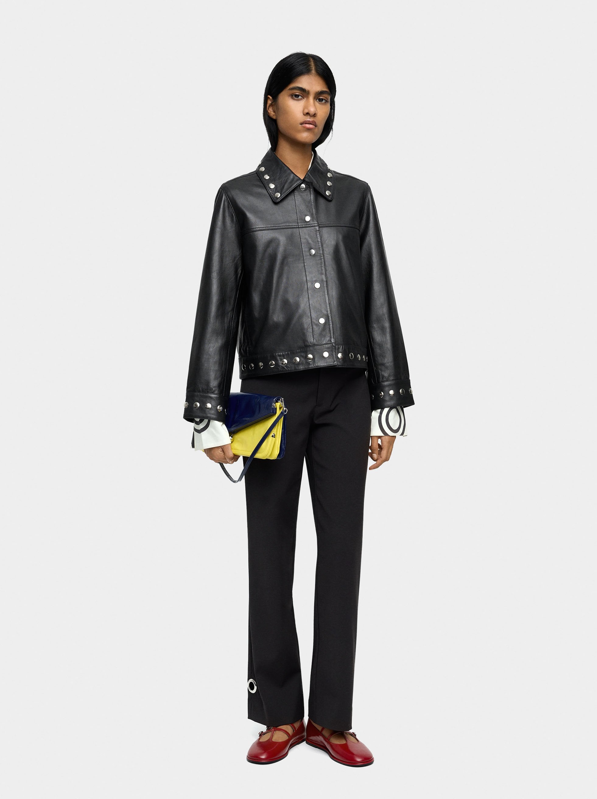 Chaqueta De Piel Con Tachuelas