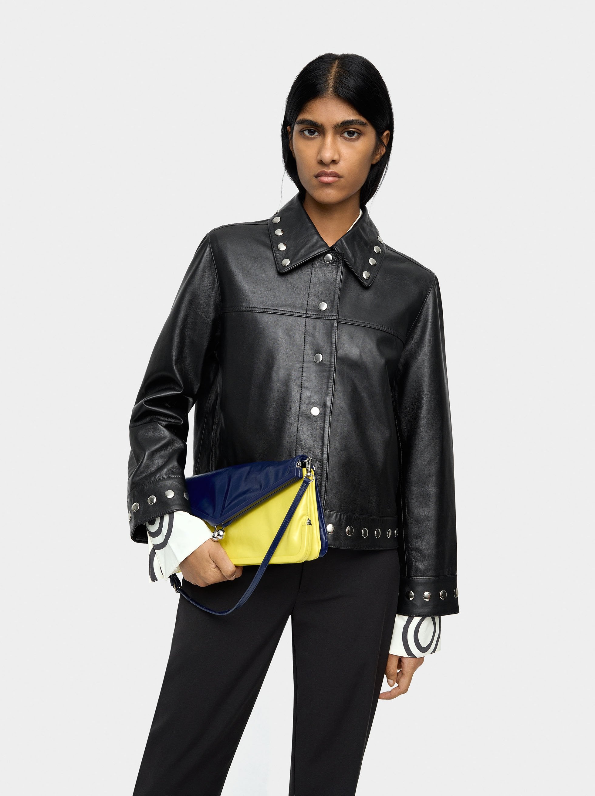 Chaqueta De Piel Con Tachuelas