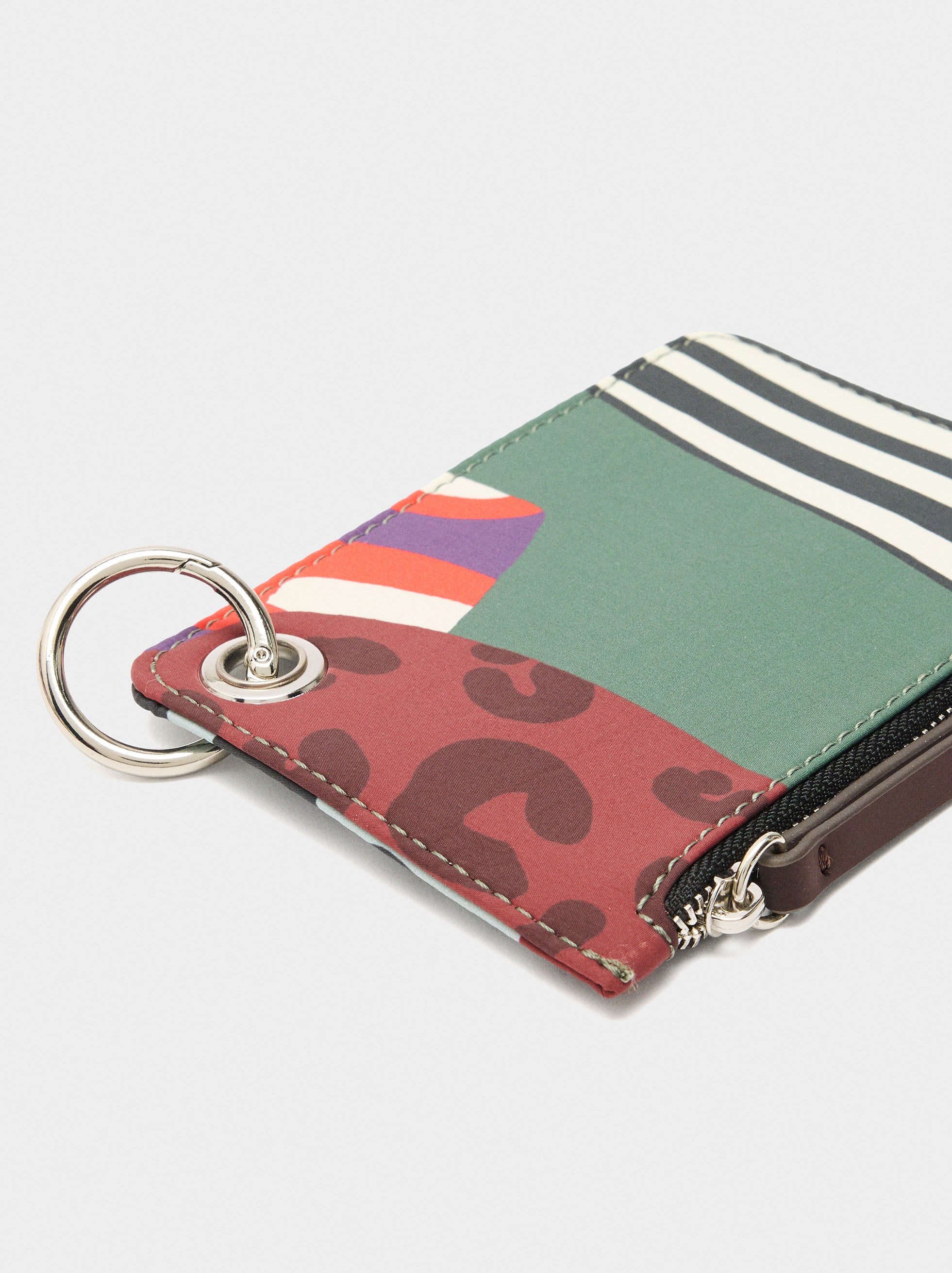 Bolso Shopper De Textura Suave Con Colgante