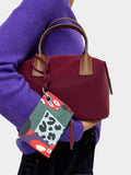 Bolso Tote Textura Suave Con Colgante