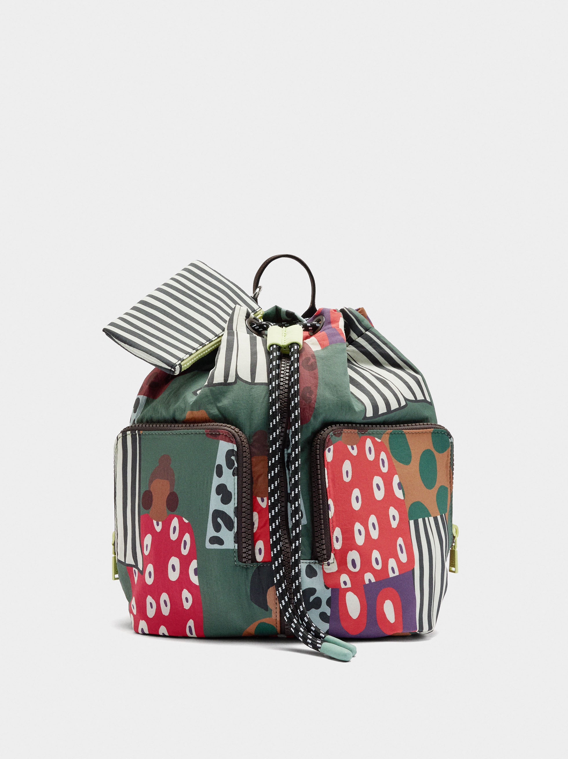 Mochila Estampada De Nylon Con Colgante