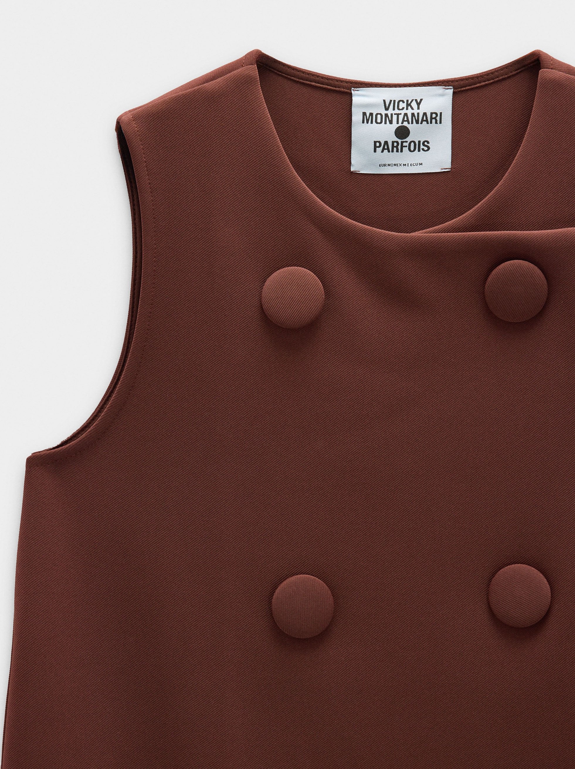 Vestido Corto Con Botones