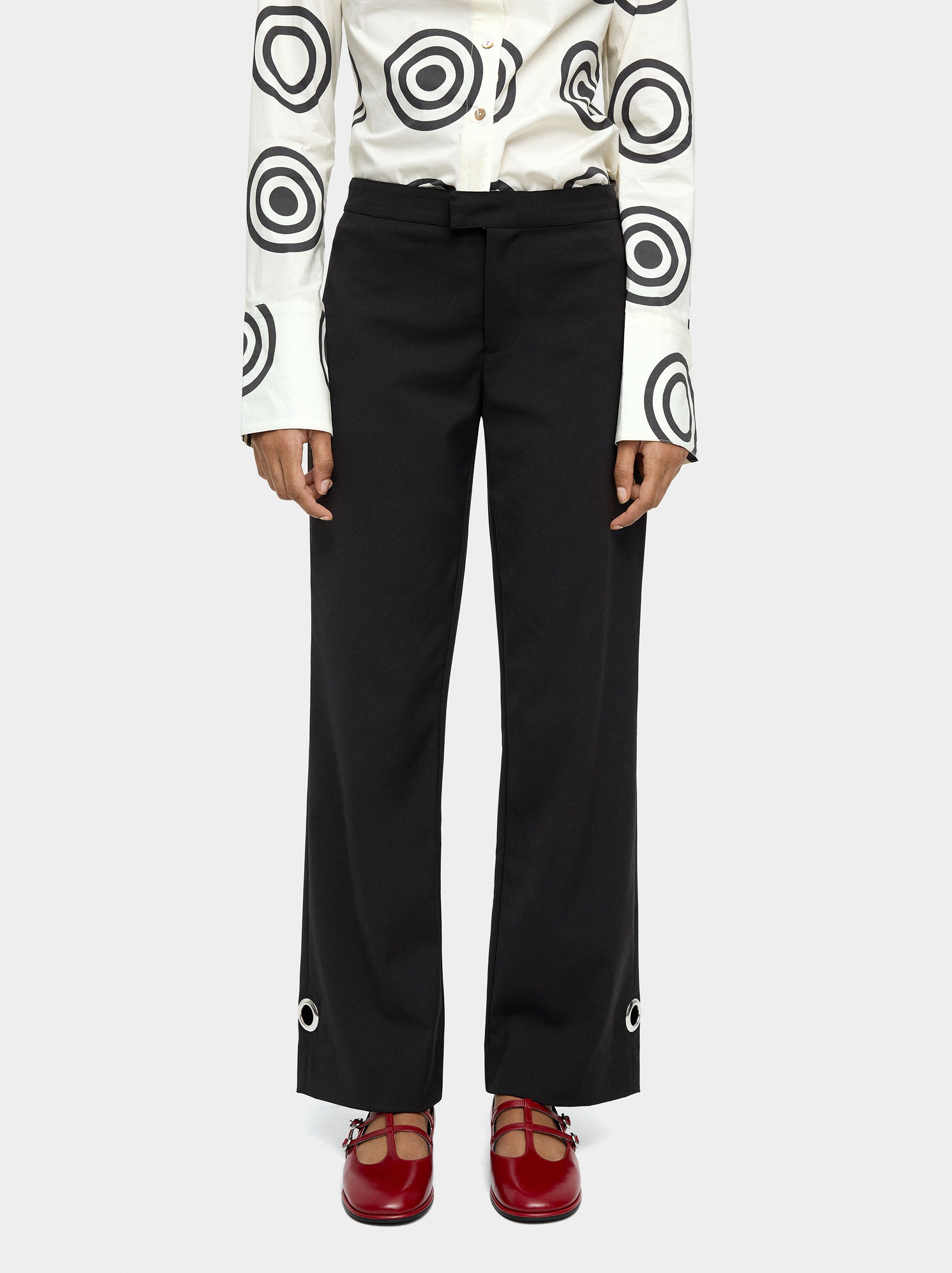 Pantalón Recto Con Ojales