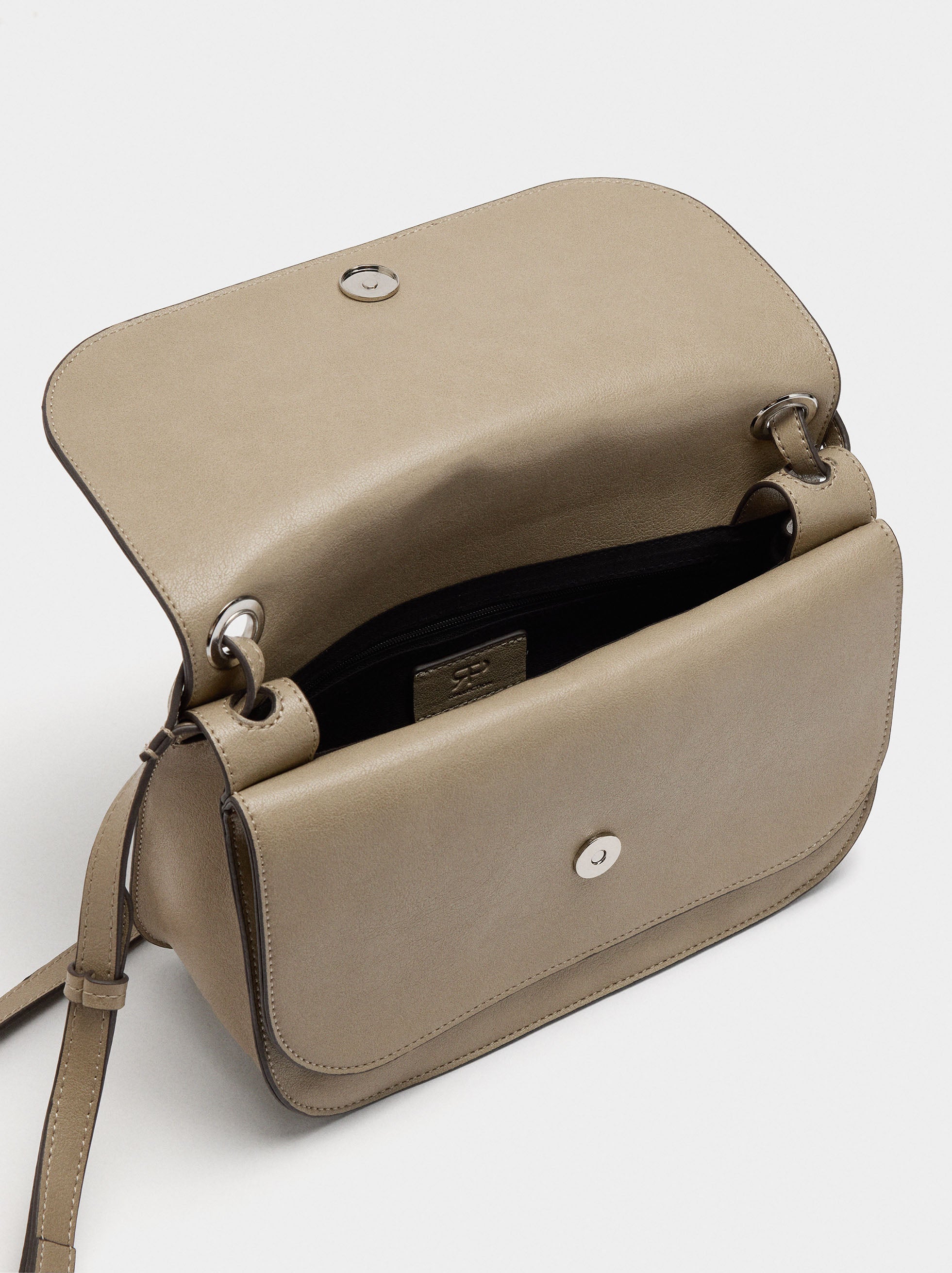 Bolso Bandolera Con Solapa Doble