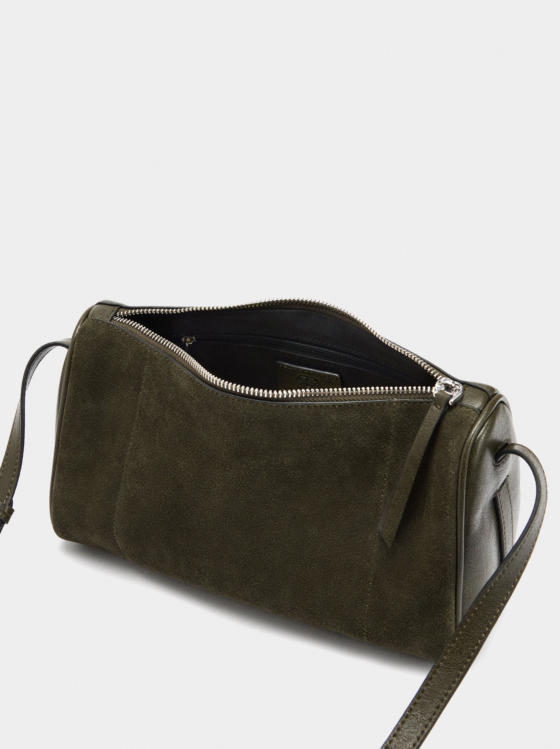 Bolso Bandolera Con Detalles De Piel