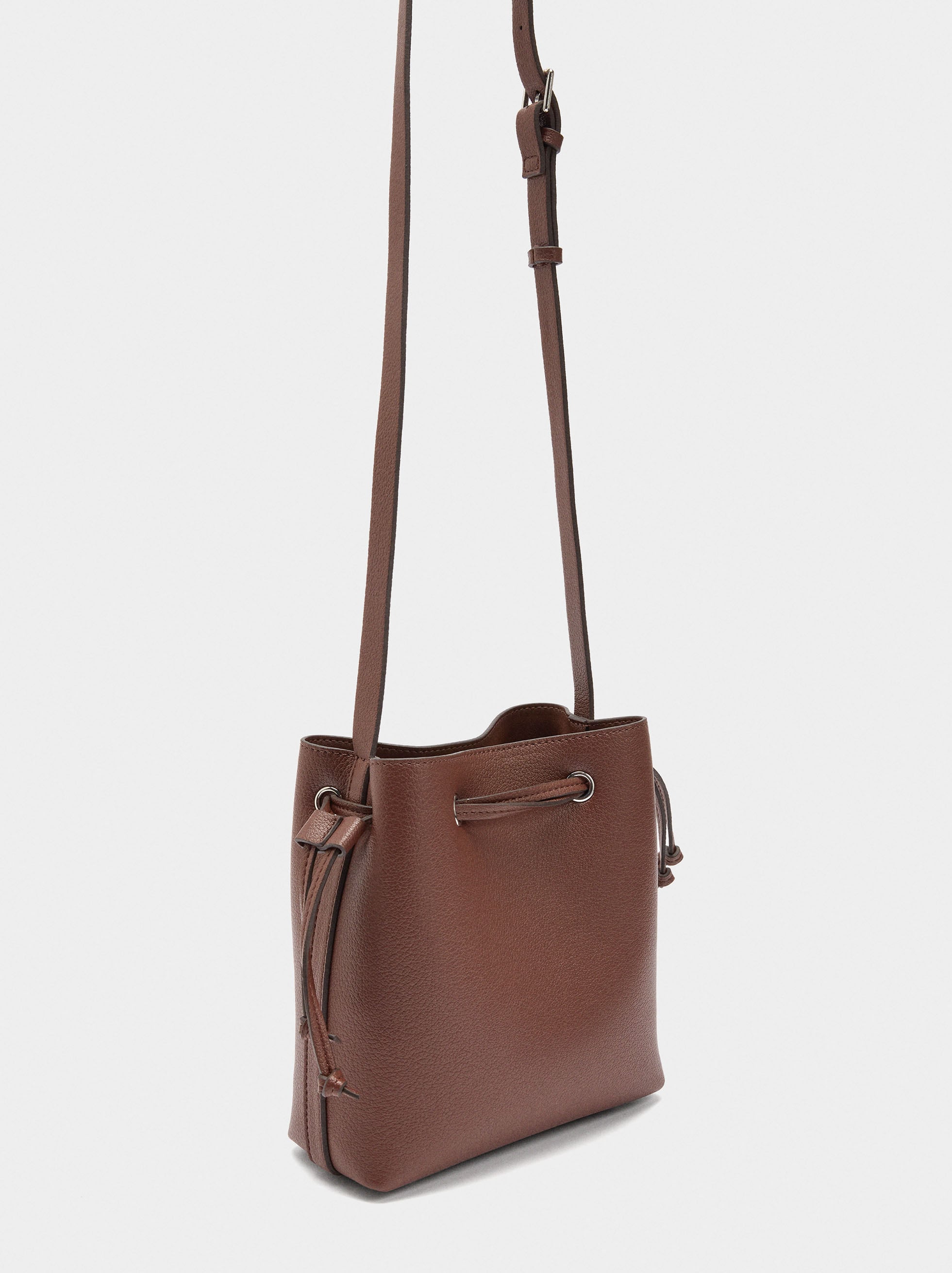 Bolso Bandolera Con Cordón