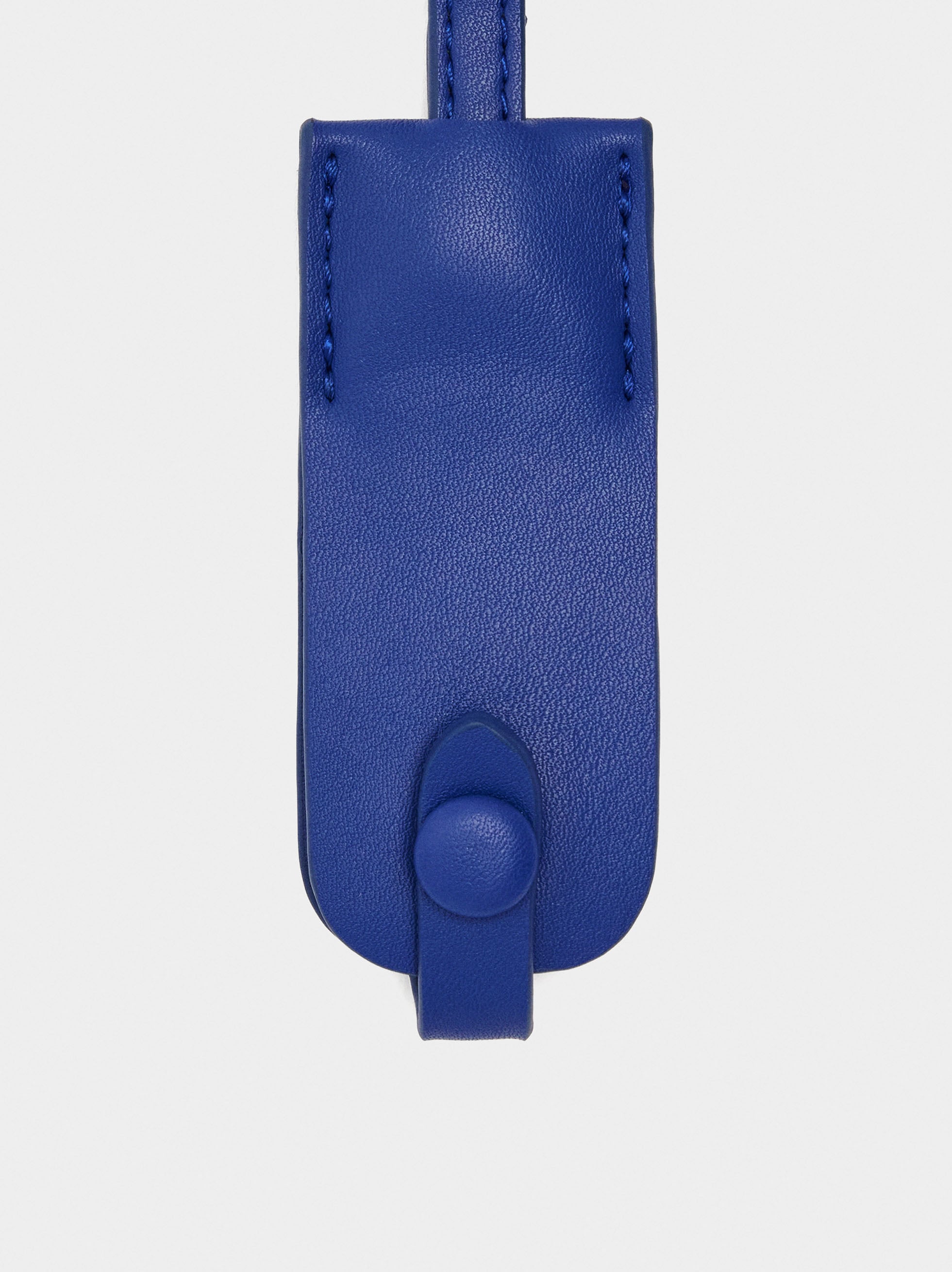 Bolso Tote Liso Con Colgante