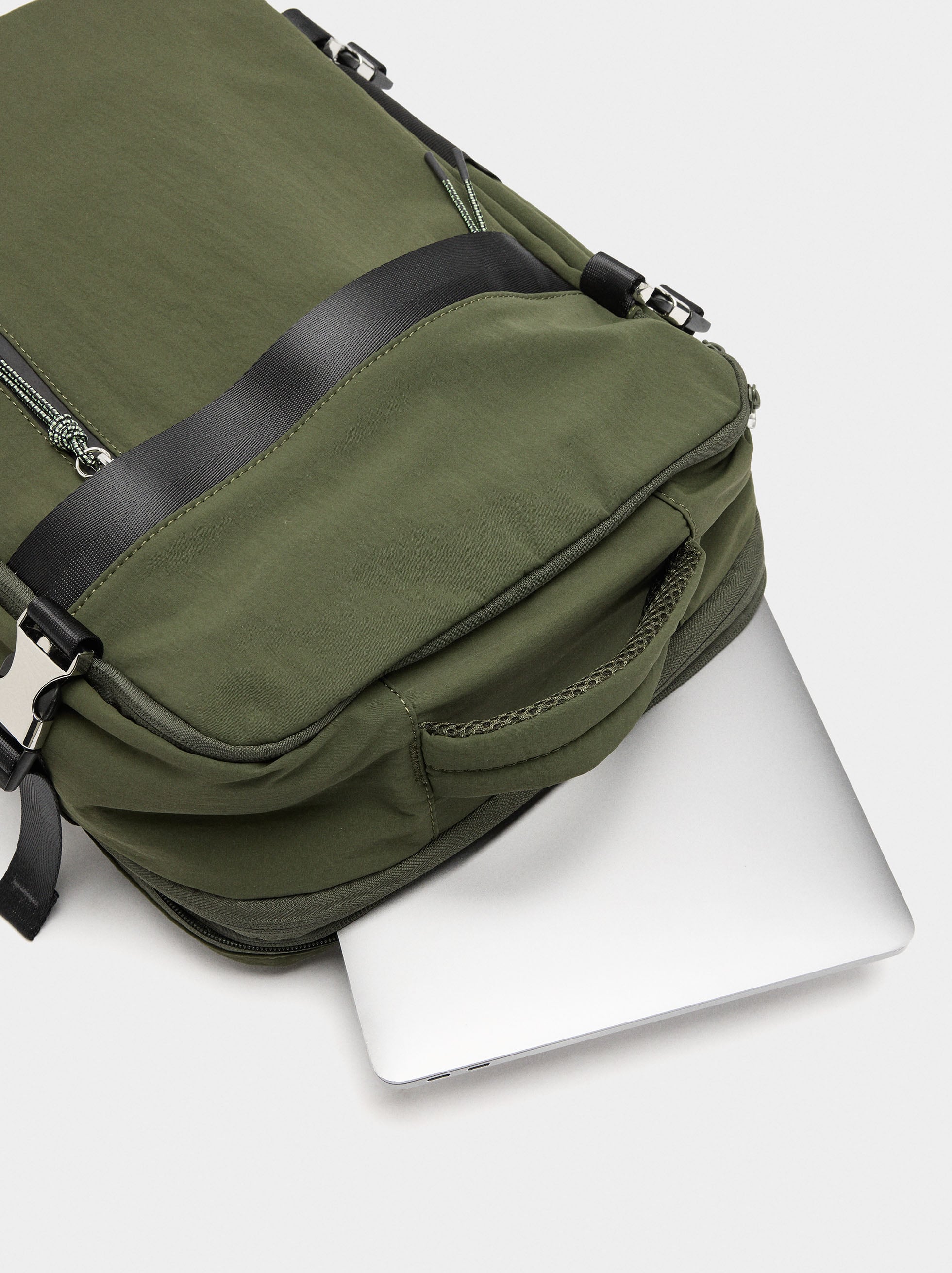 Mochila De Cabina Nylon Extensible Repelente Al Agua