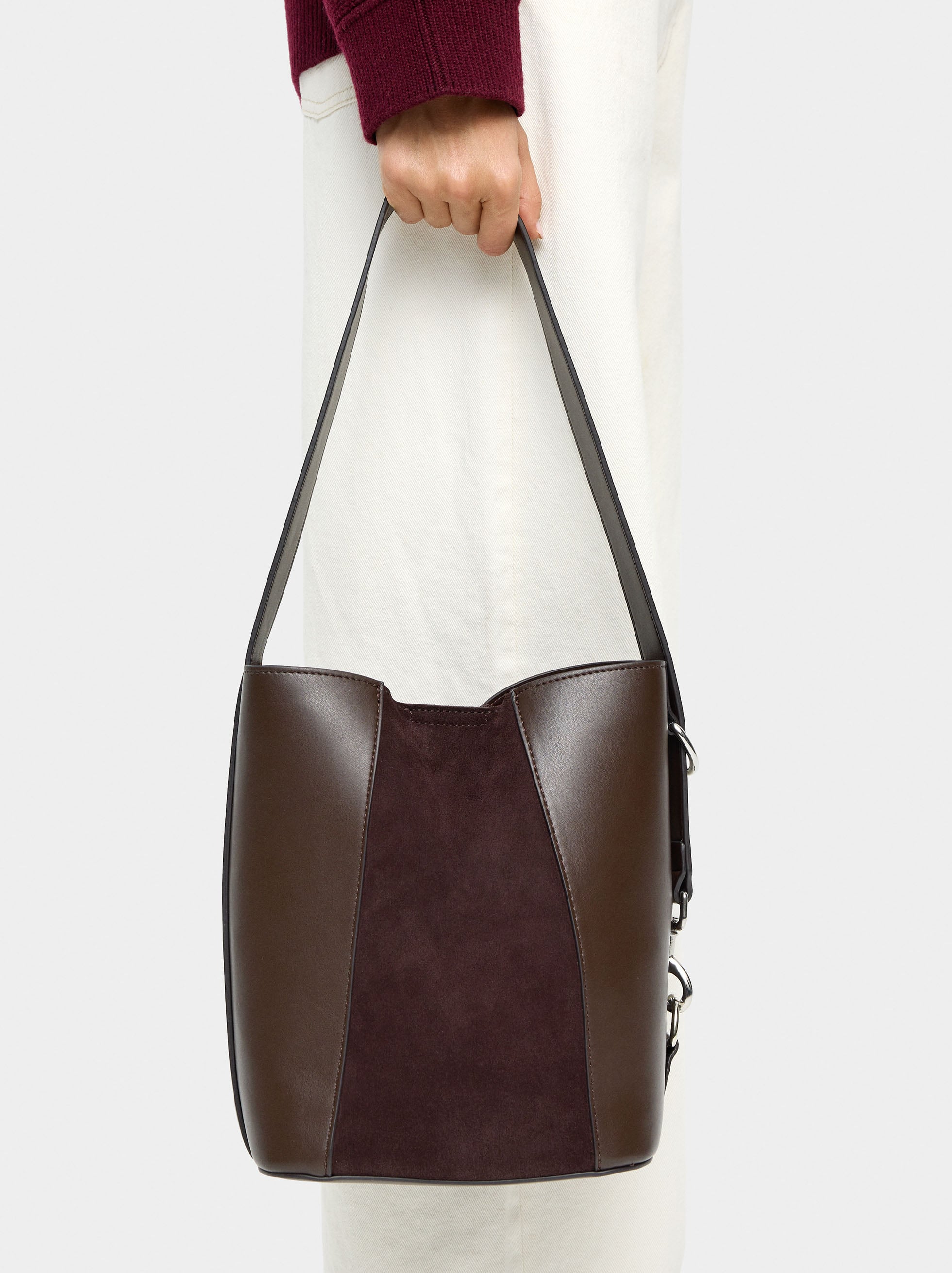 Bolso Bombonera Con Detalles De Piel
