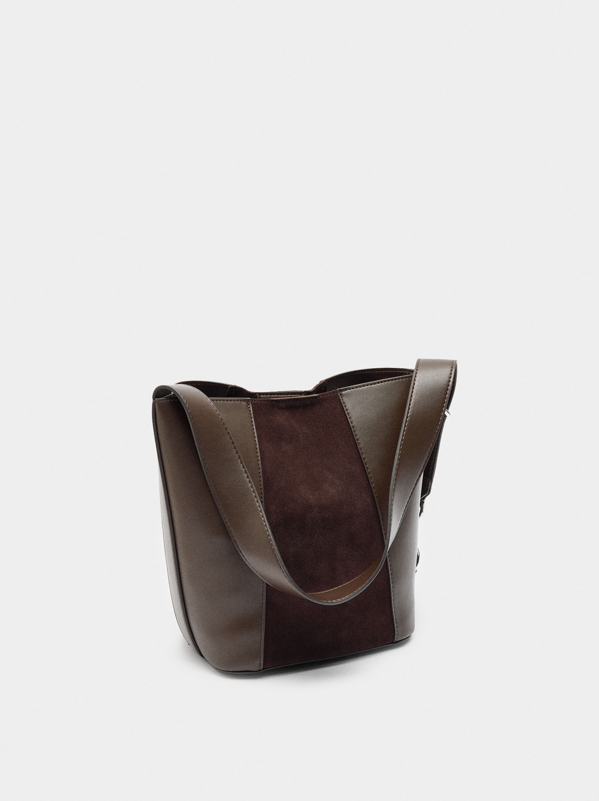 Bolso Bombonera Con Detalles De Piel