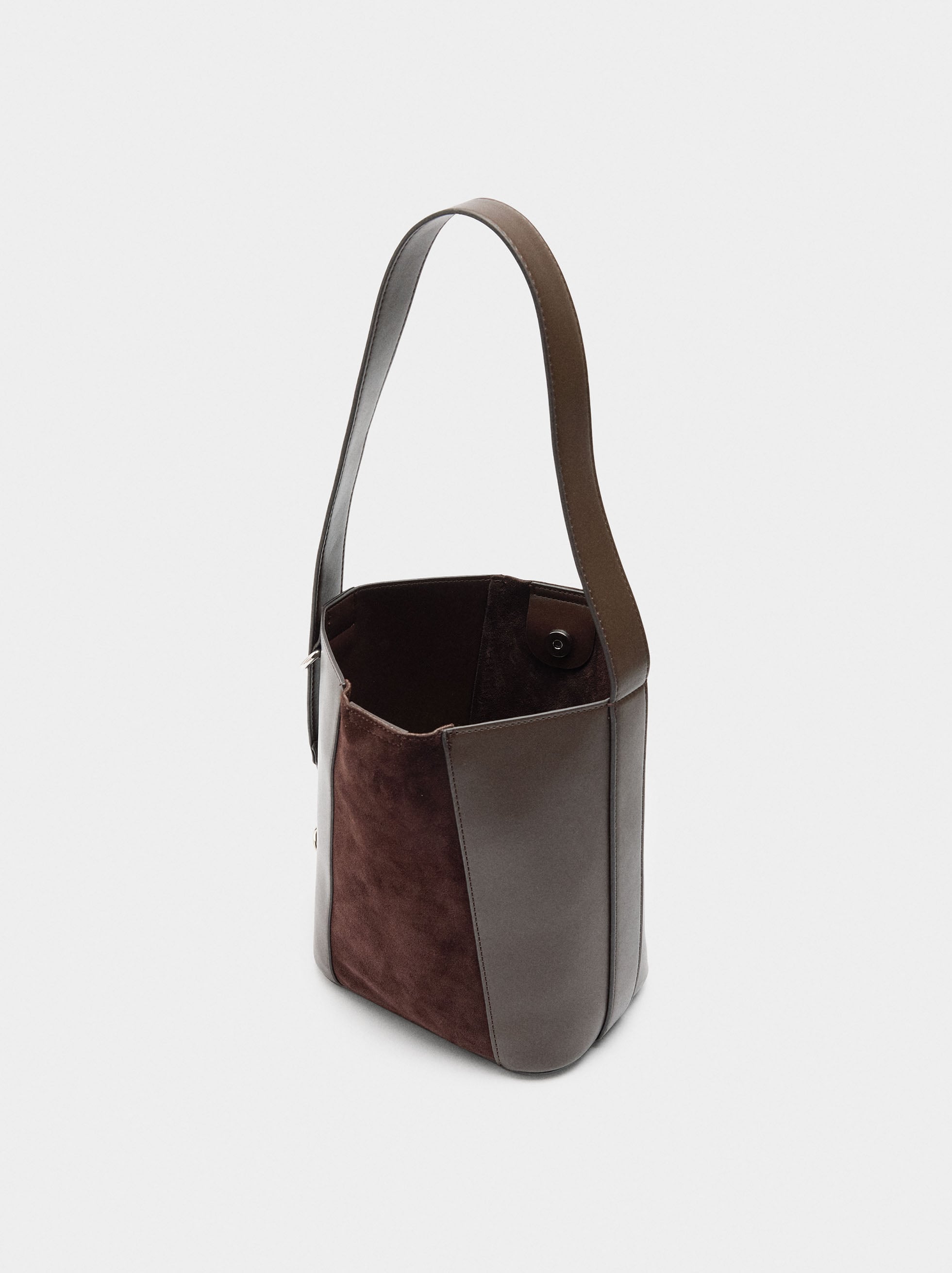 Bolso Bombonera Con Detalles De Piel