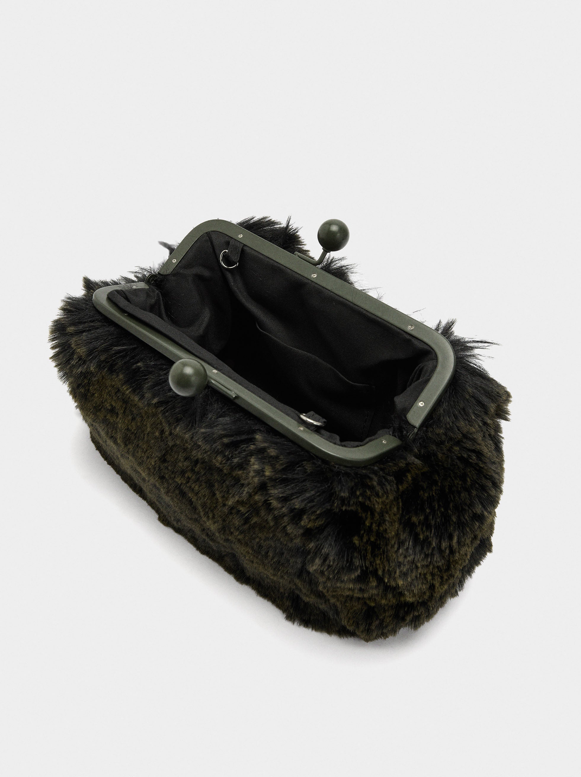 Bolso Efecto Pelo Con Asa De Cadena