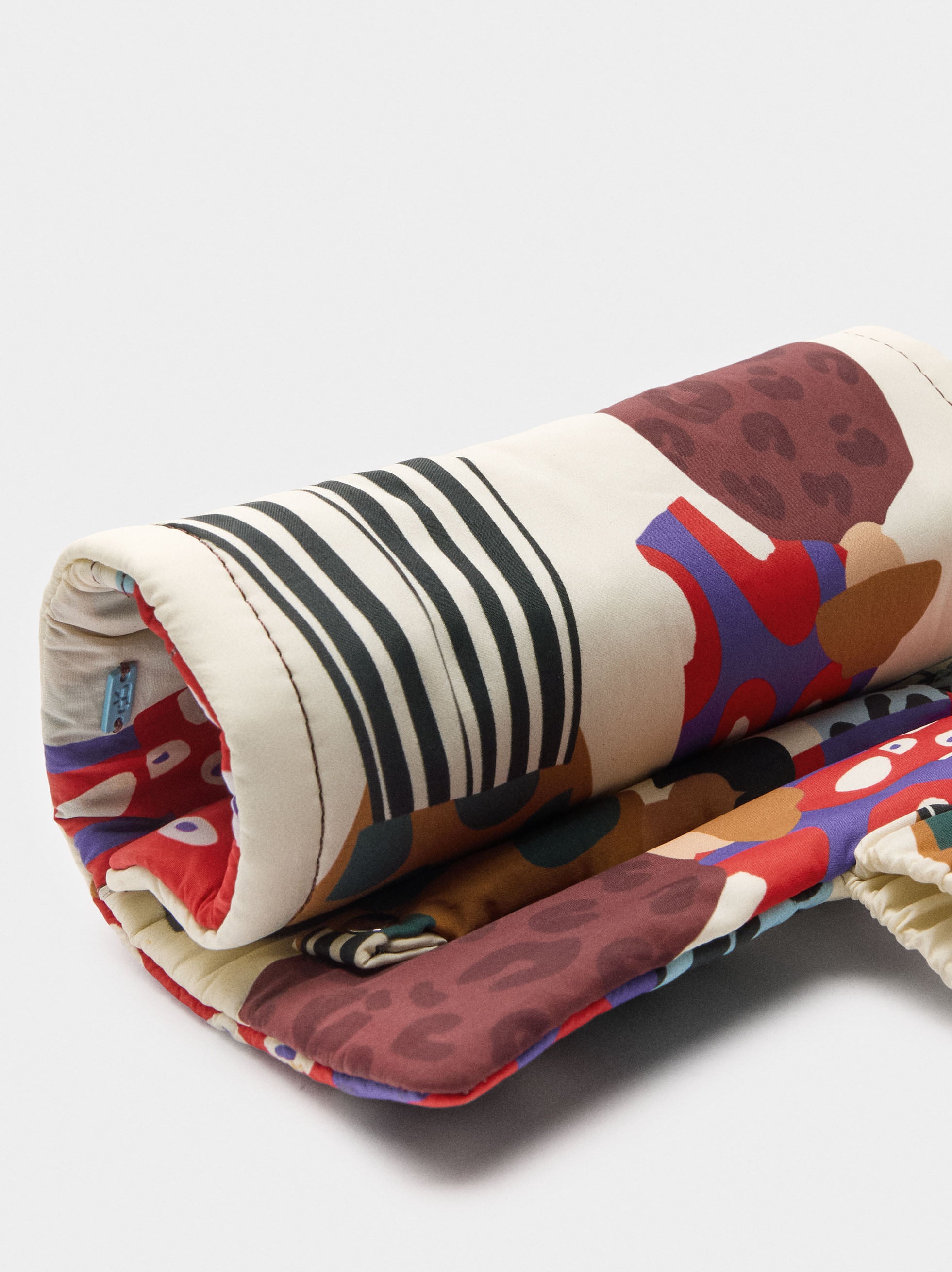 Joyero En Rollo Estampado De Nylon