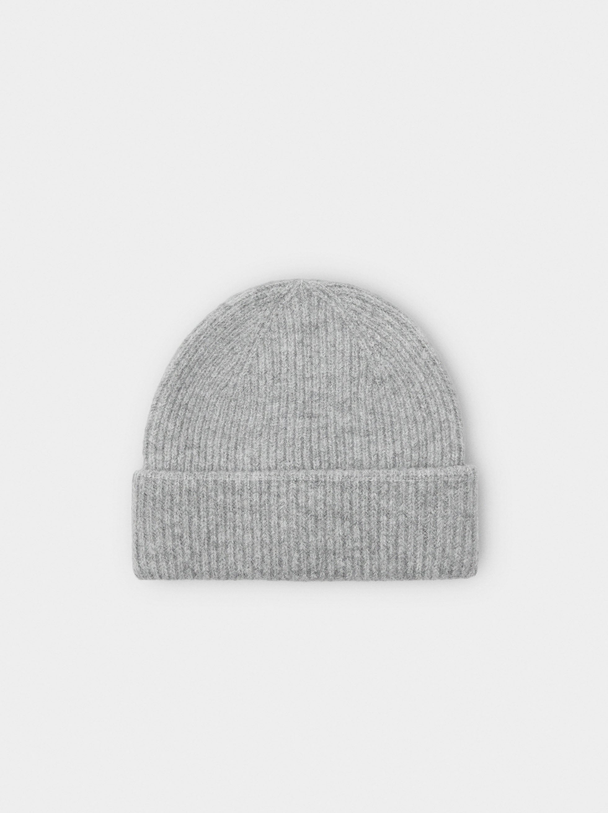 Gorro Canalado Con Dobladillo