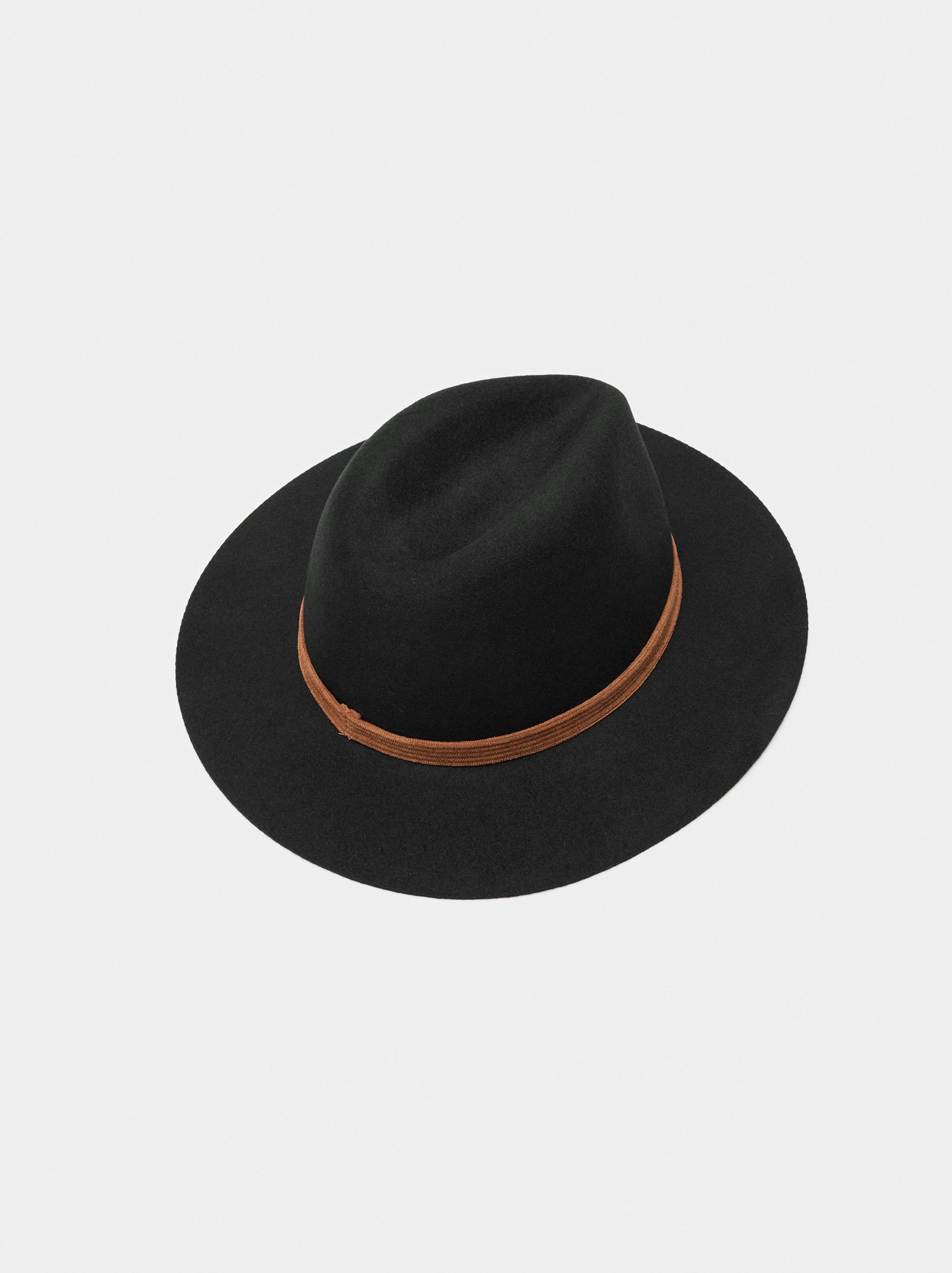 Sombrero De Lana Con Cinta