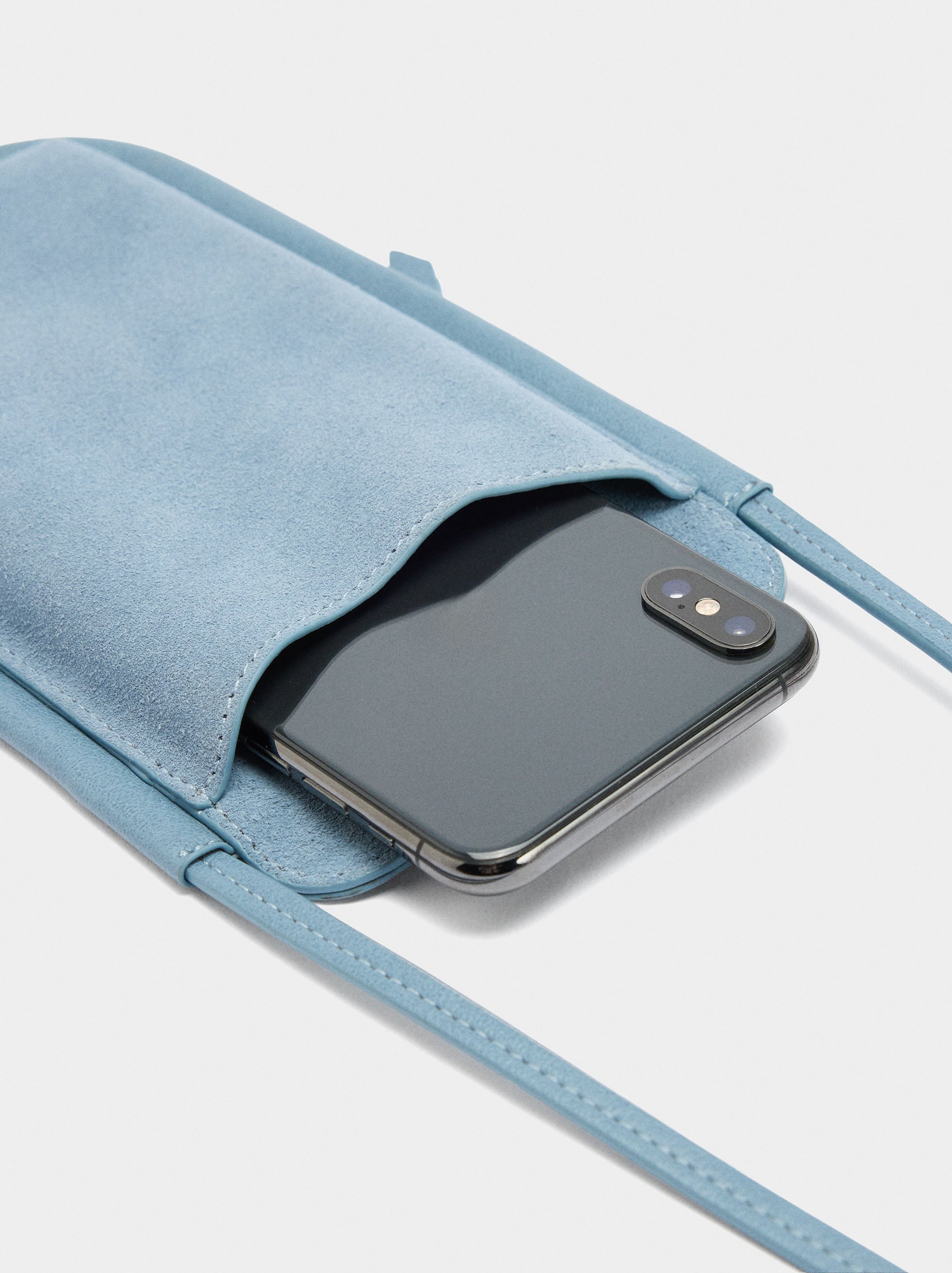 Bolsa Para Móvil Con Detalles De Piel