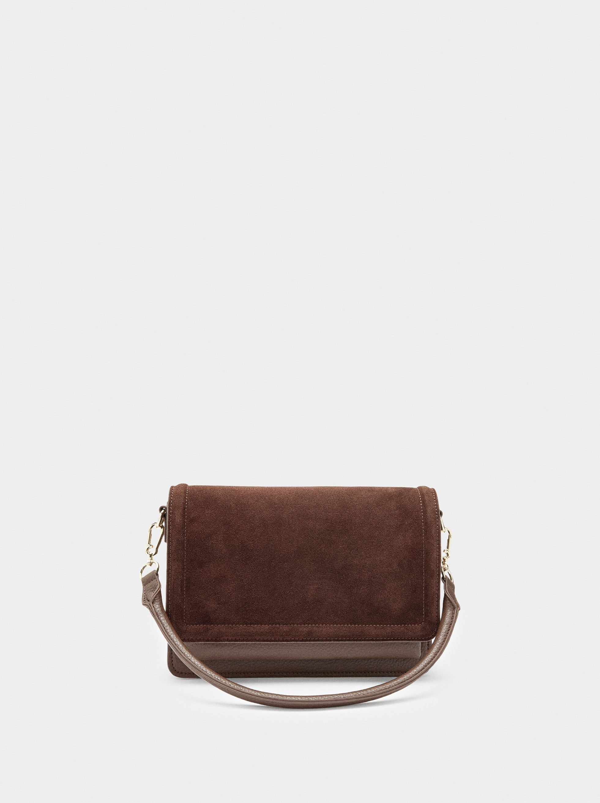 Bolso Bandolera Con Solapa Y Detalles De Piel