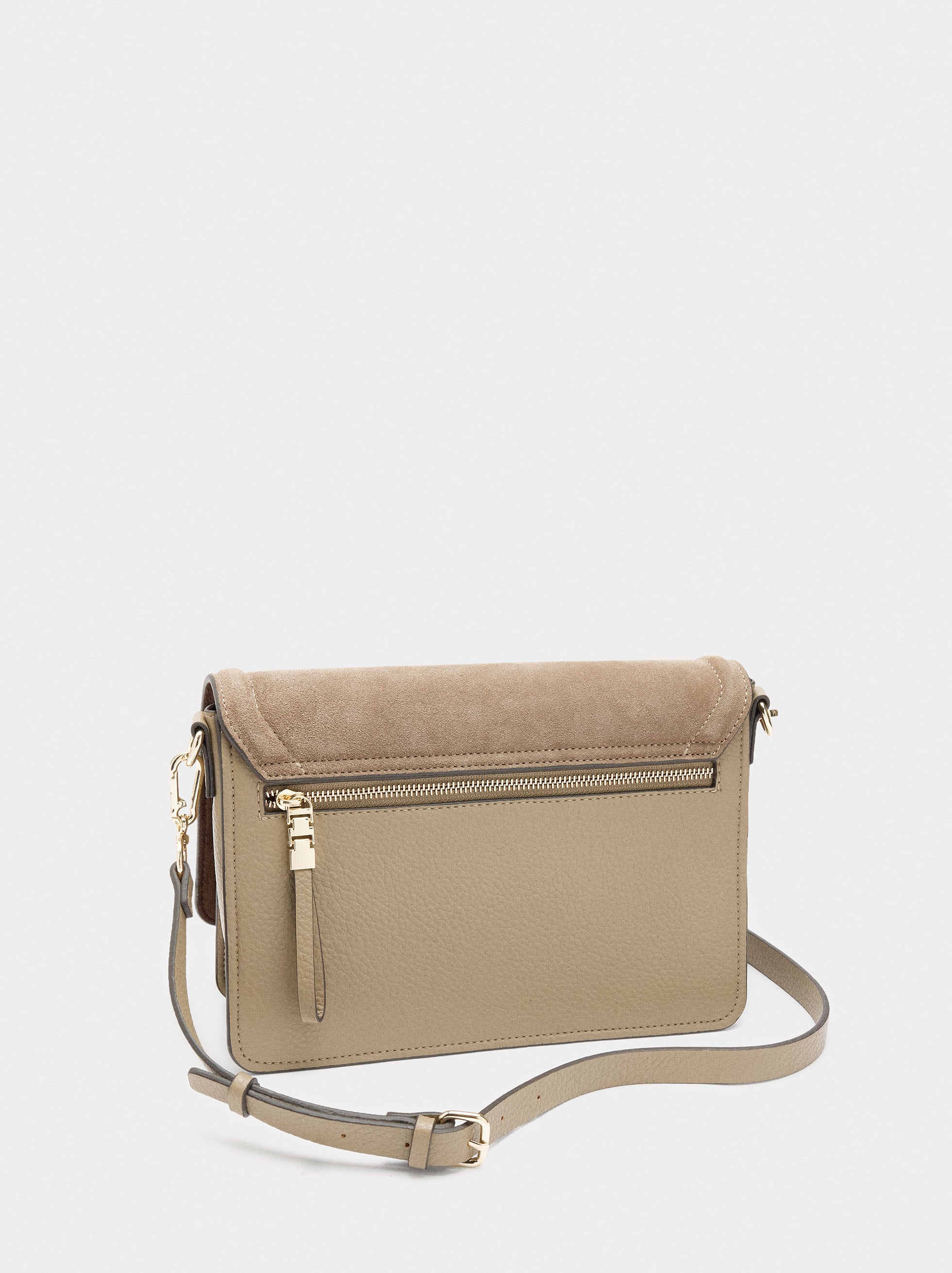 Bolso Bandolera Con Solapa Y Detalles De Piel