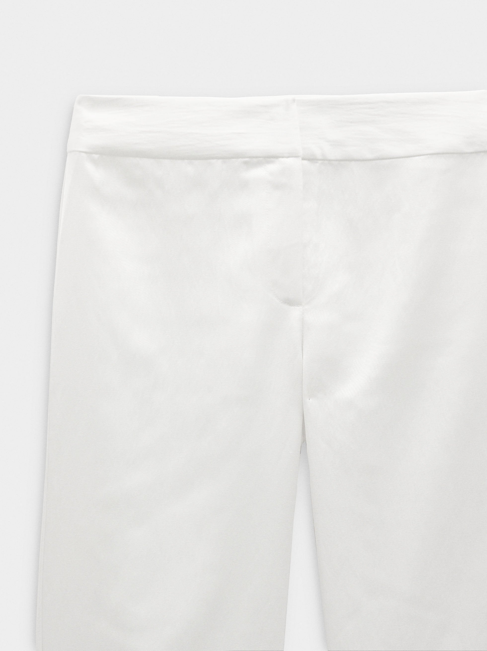 Pantalón Recto Cintura Media