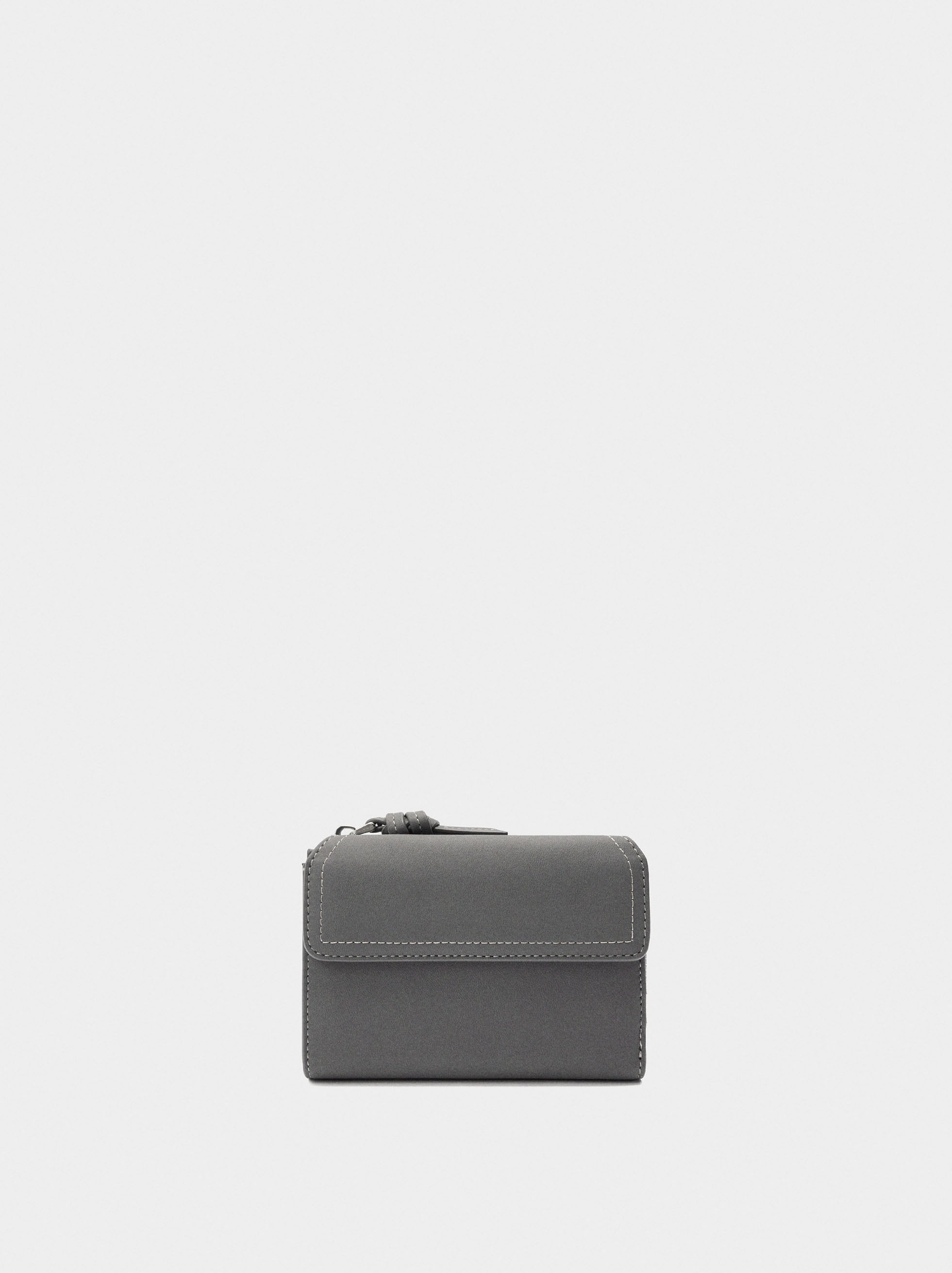 Cartera Lisa Con Solapa