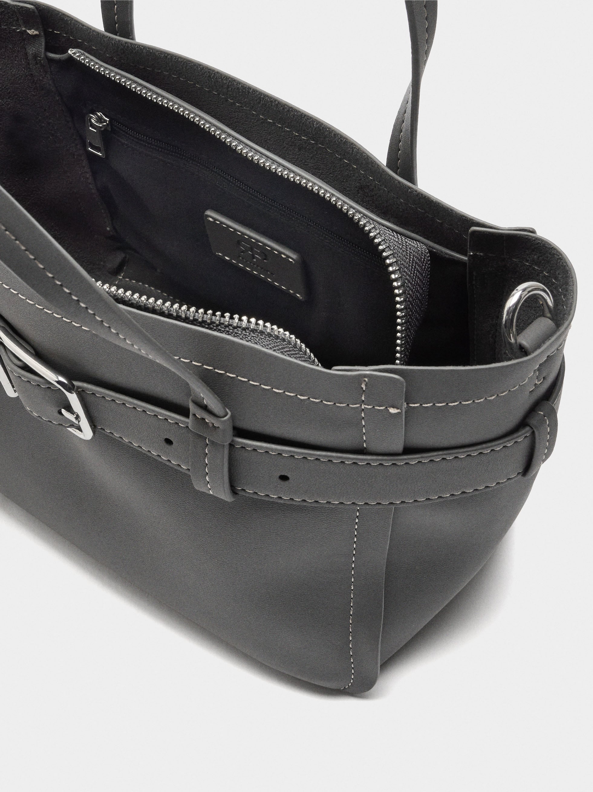 Bolso Tote Con Cinturón Y Colgante