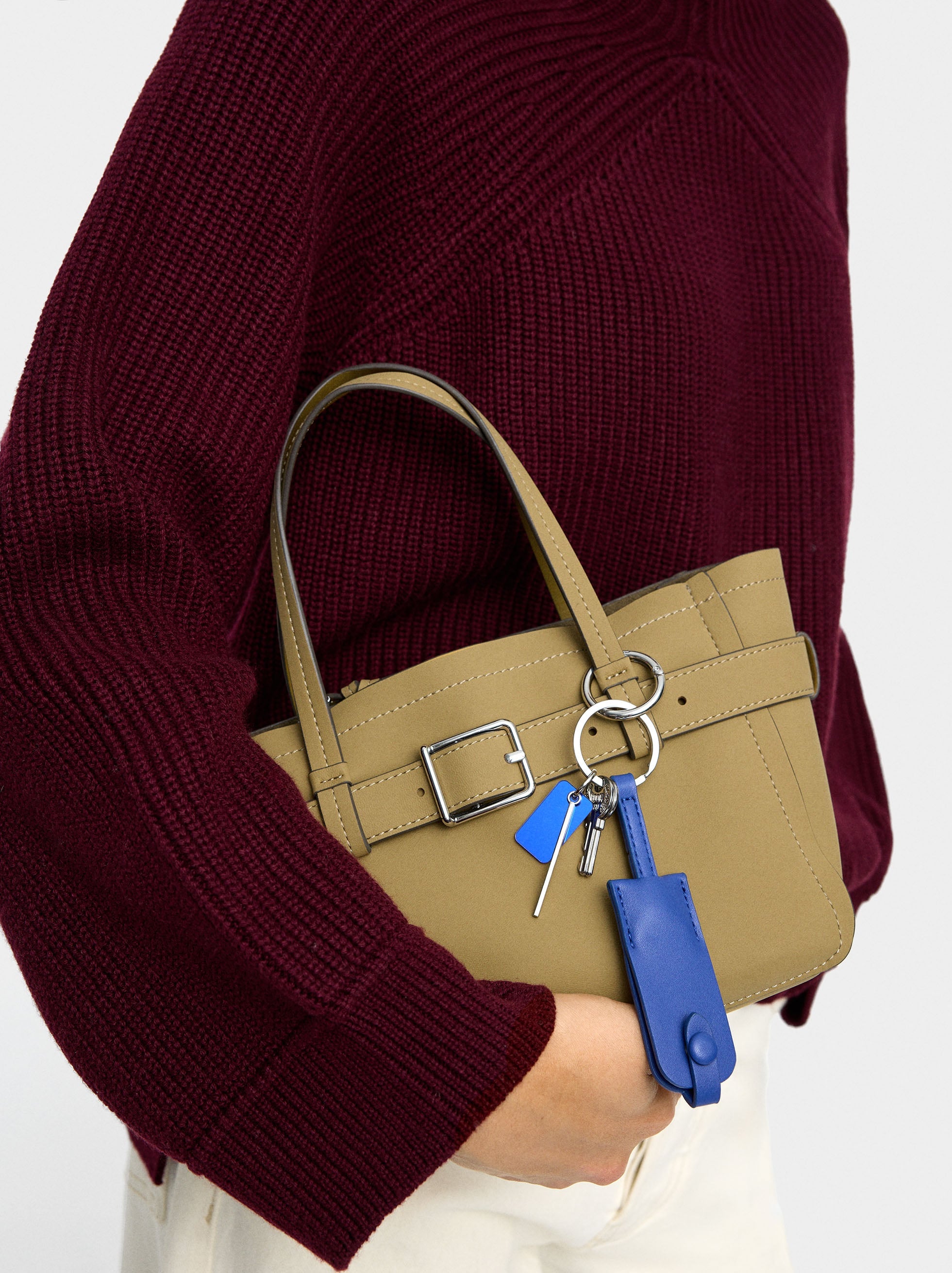 Bolso Tote Con Cinturón Y Colgante