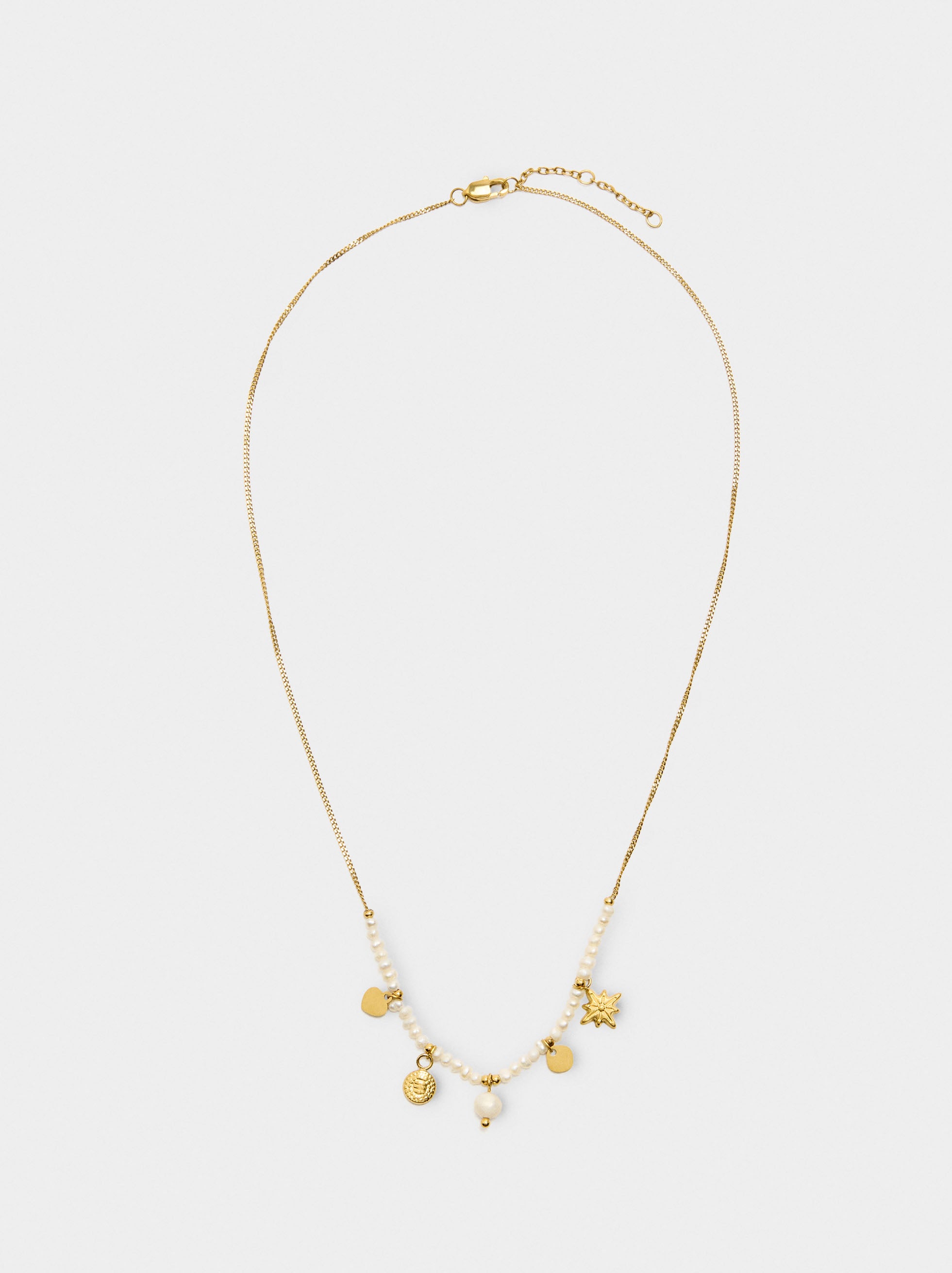 Collar Con Charms Y Perlas De Agua Dulce - Acero Inoxidable