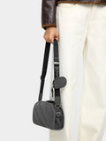 Bolso Bandolera Textura Suave Y Colgante