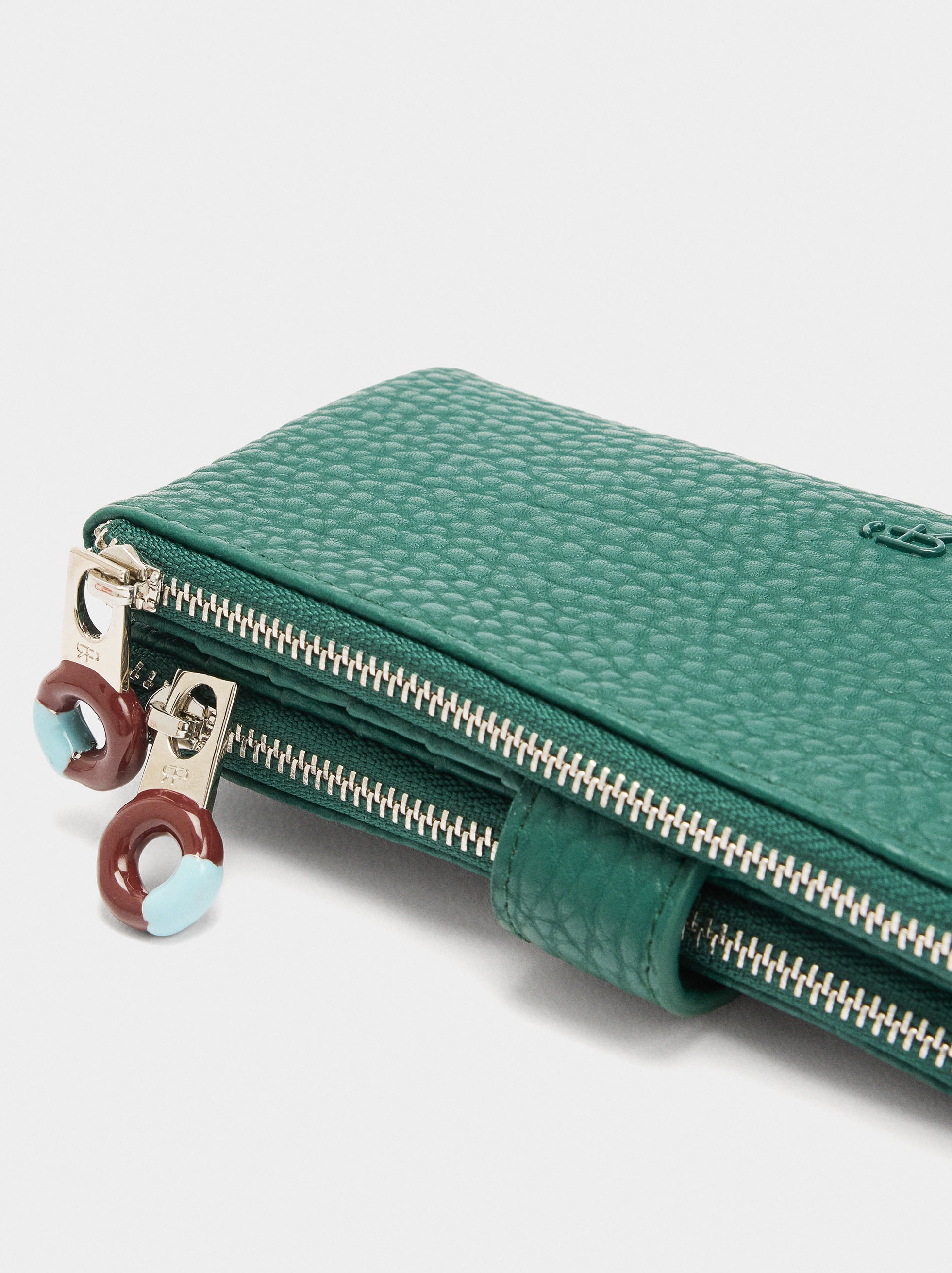 Cartera De Textura Con Efecto Doble L