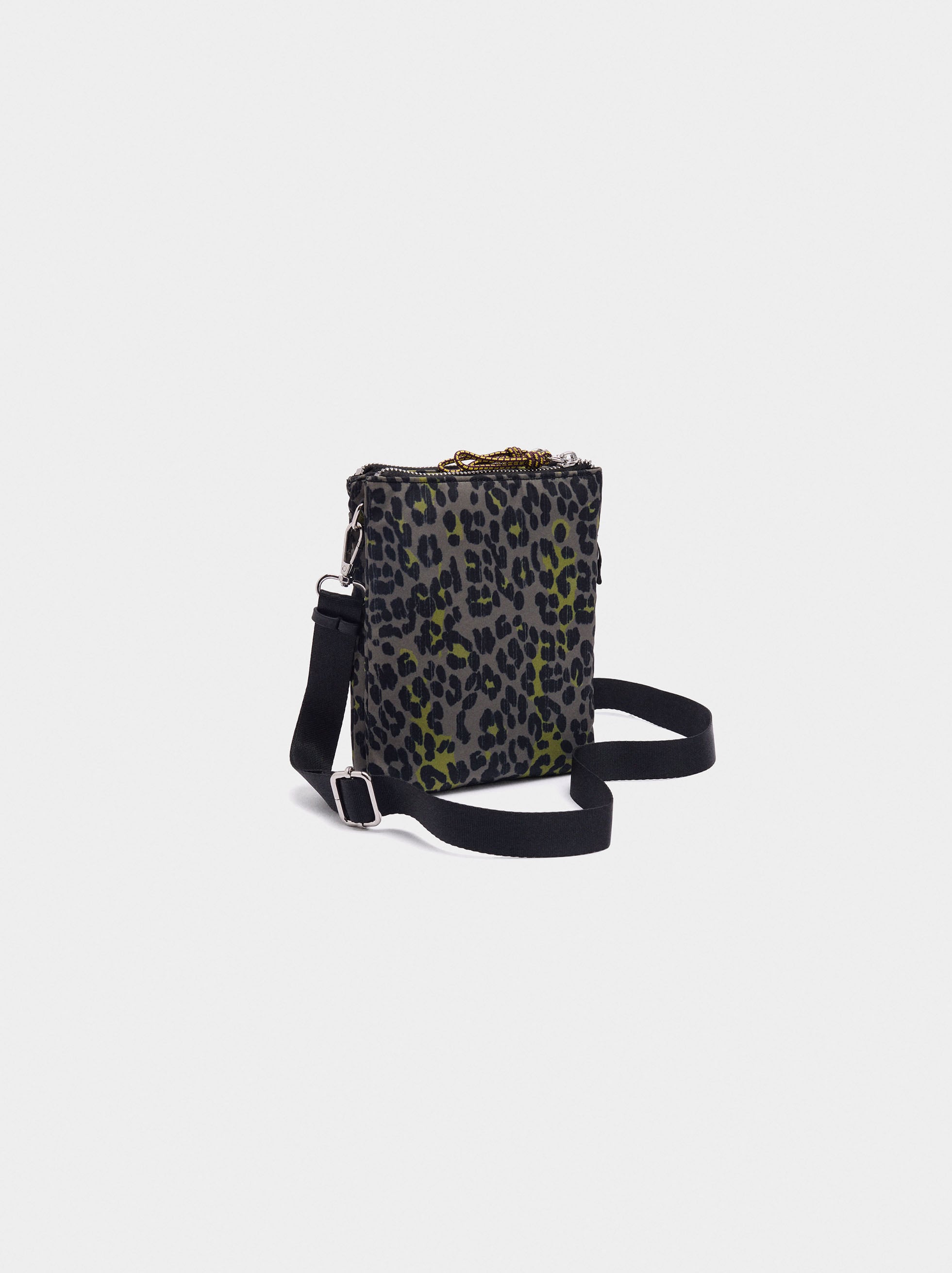 Bolso Bandolera Estampado Leopardo De Nylon