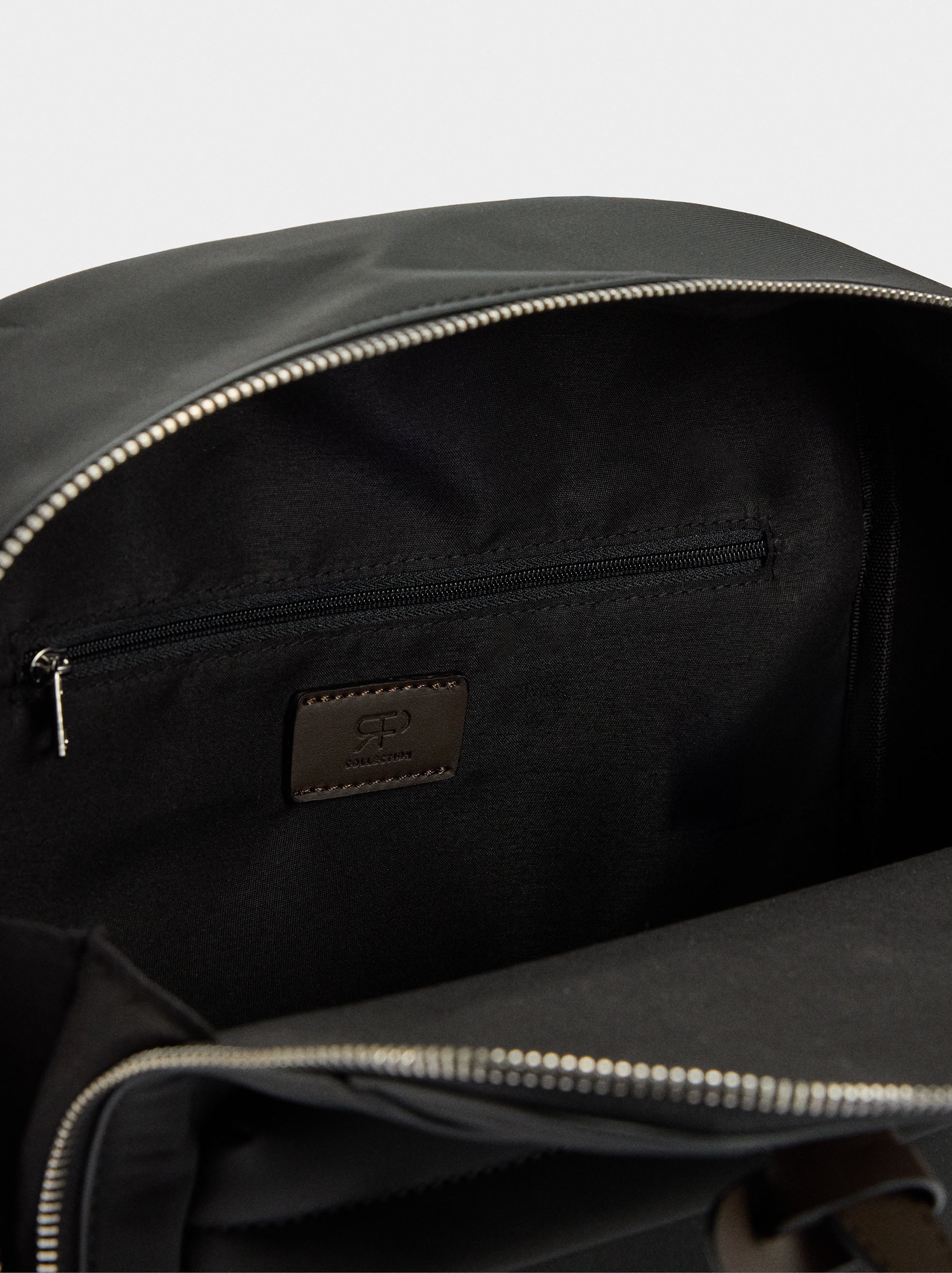 Mochila Efecto De Nylon