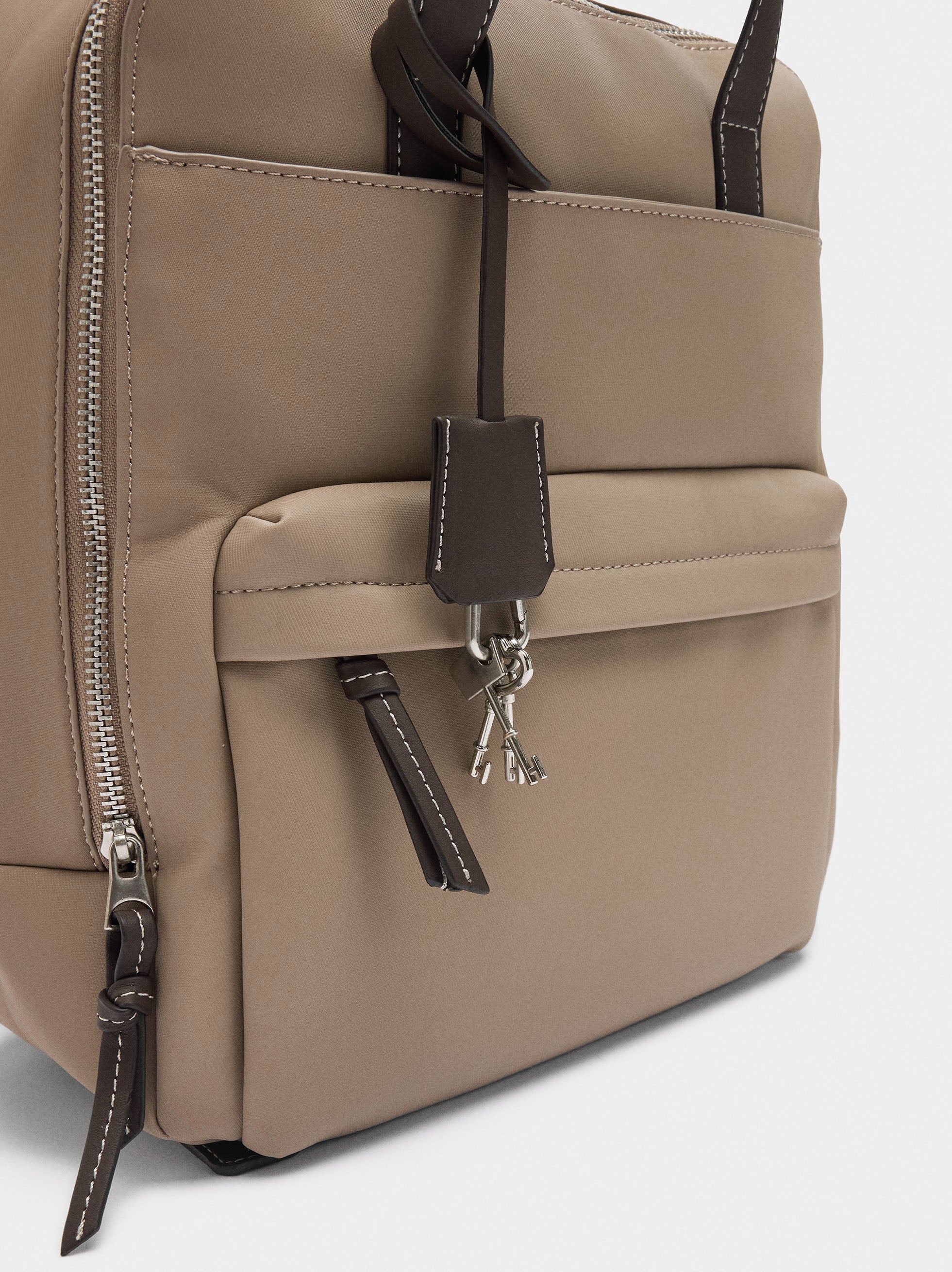 Mochila Efecto De Nylon