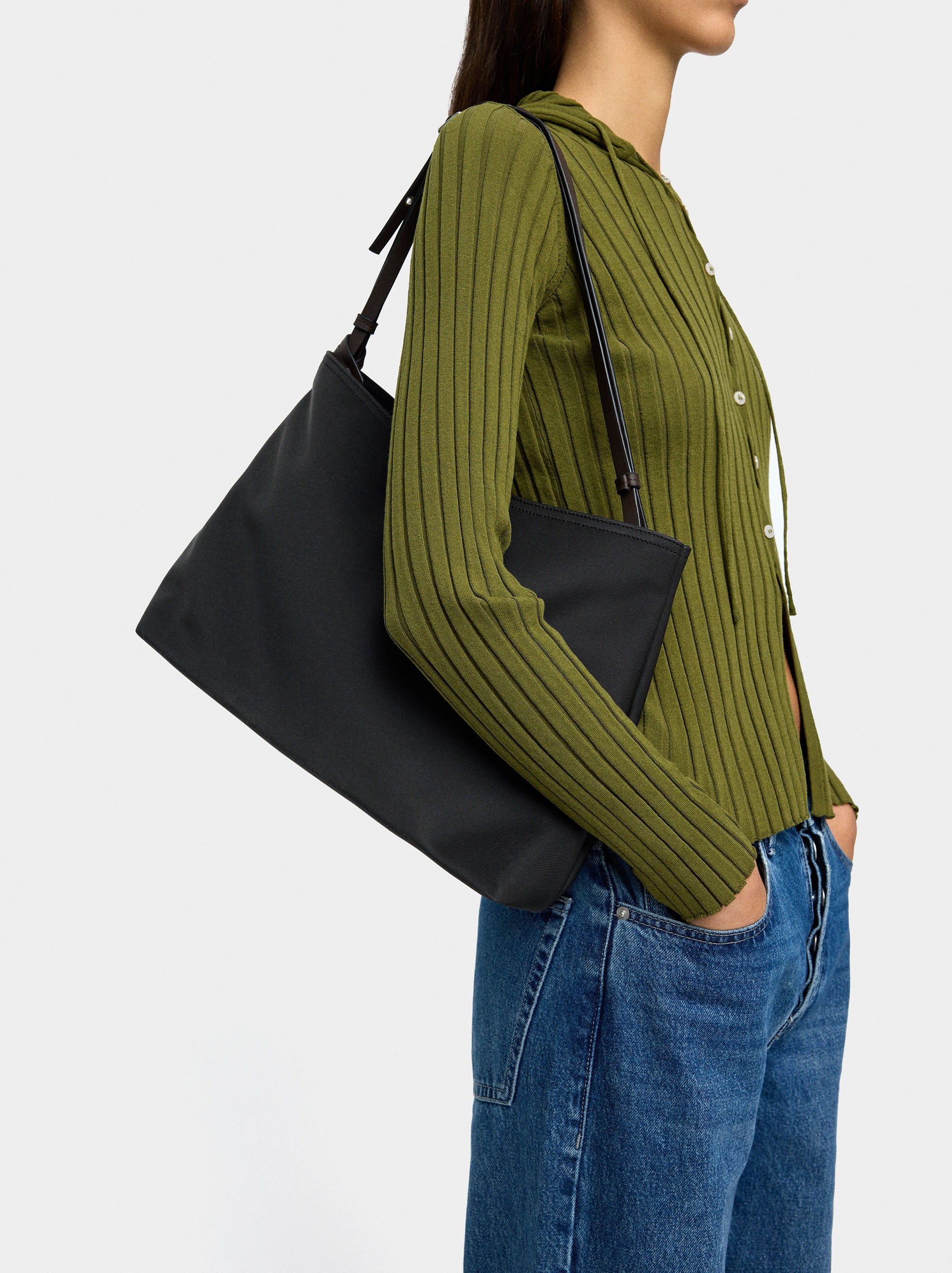 Bolso Shopper De Nylon Con Colgante