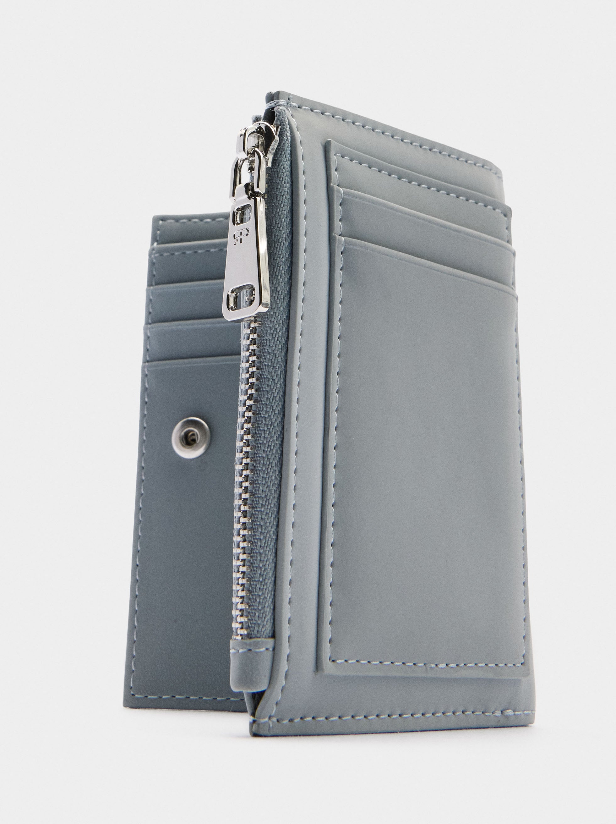 Cartera Con Textura Suave