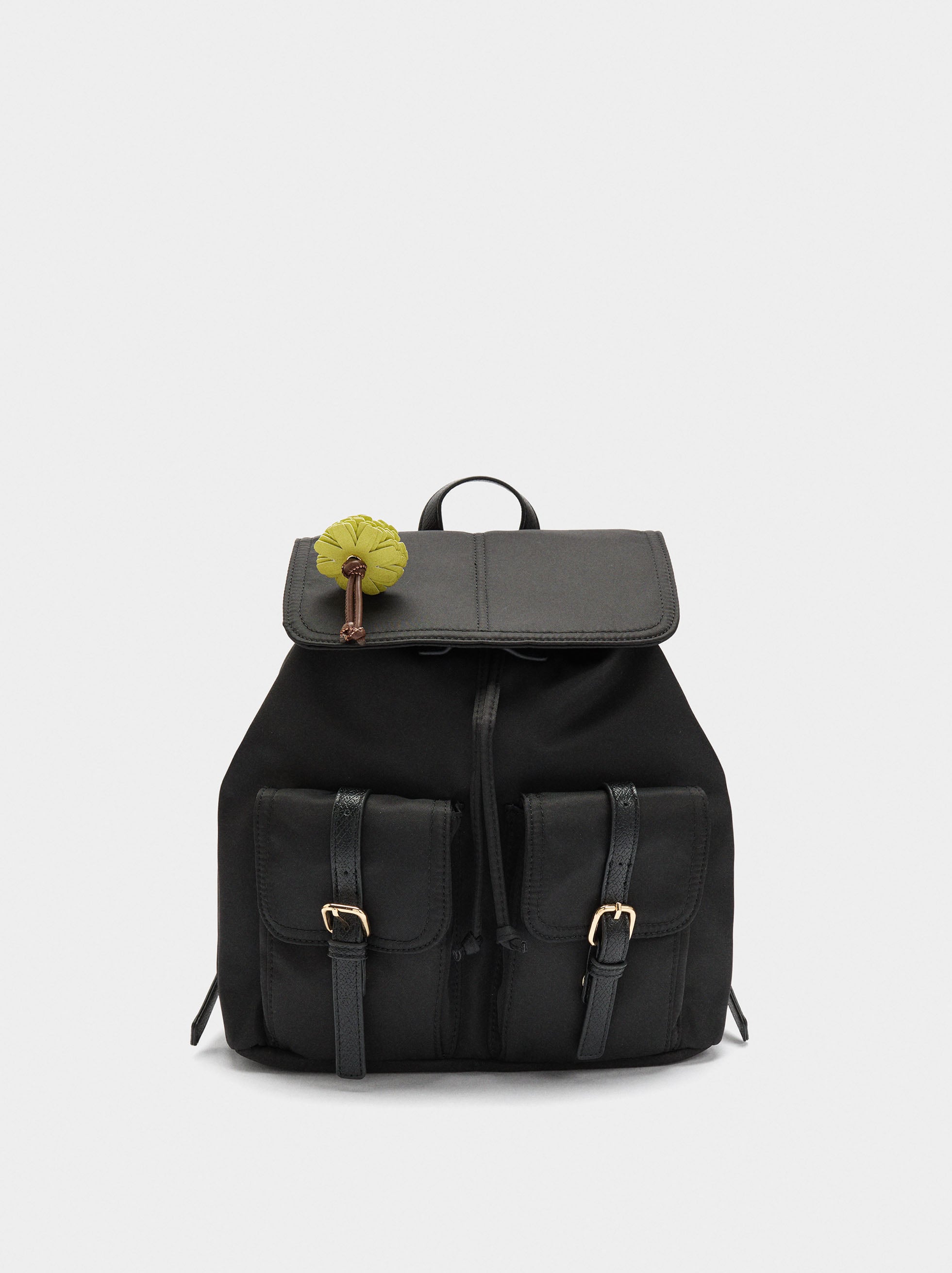 Mochila De Nylon Con Colgante