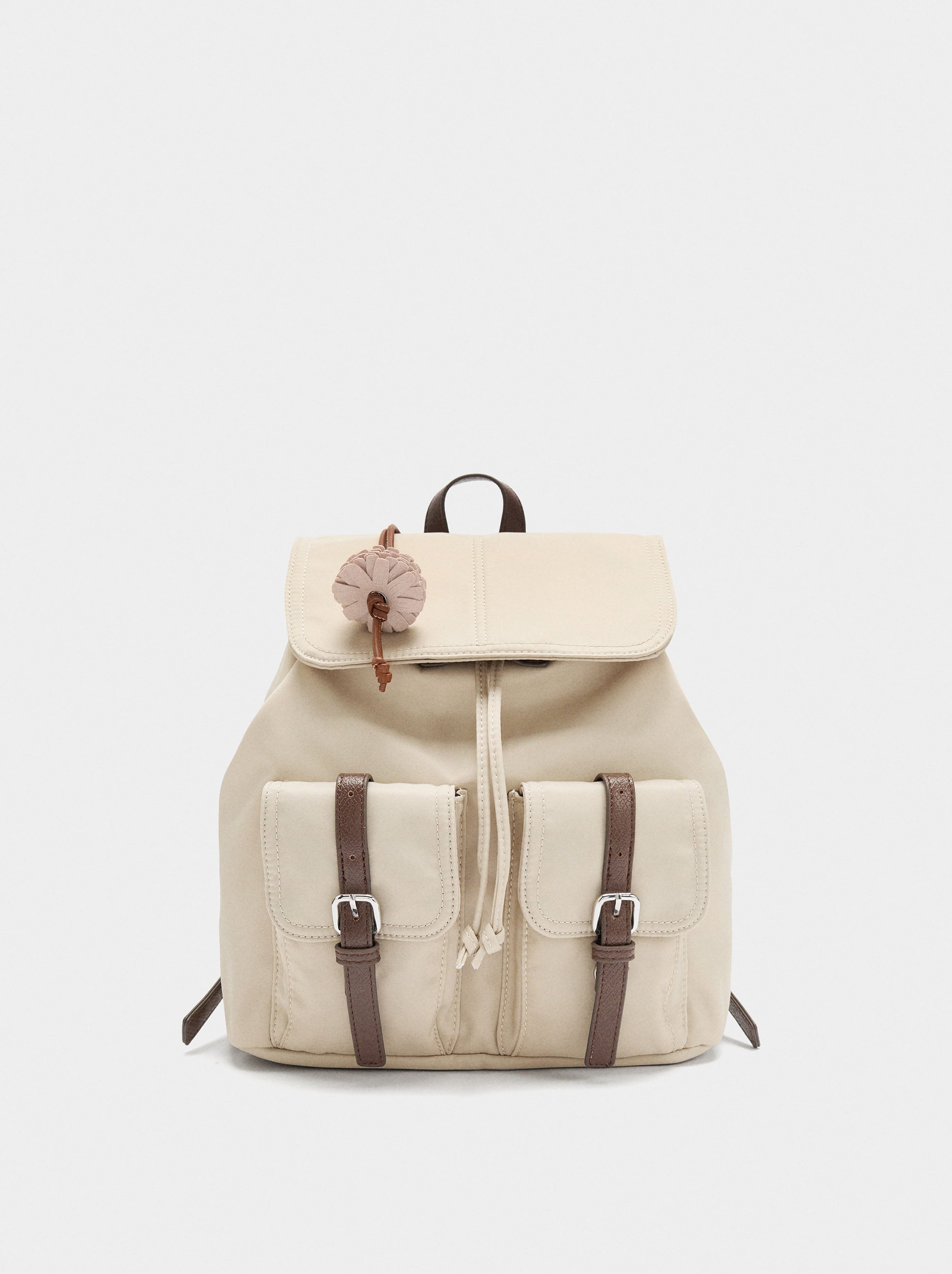 Mochila De Nylon Con Colgante
