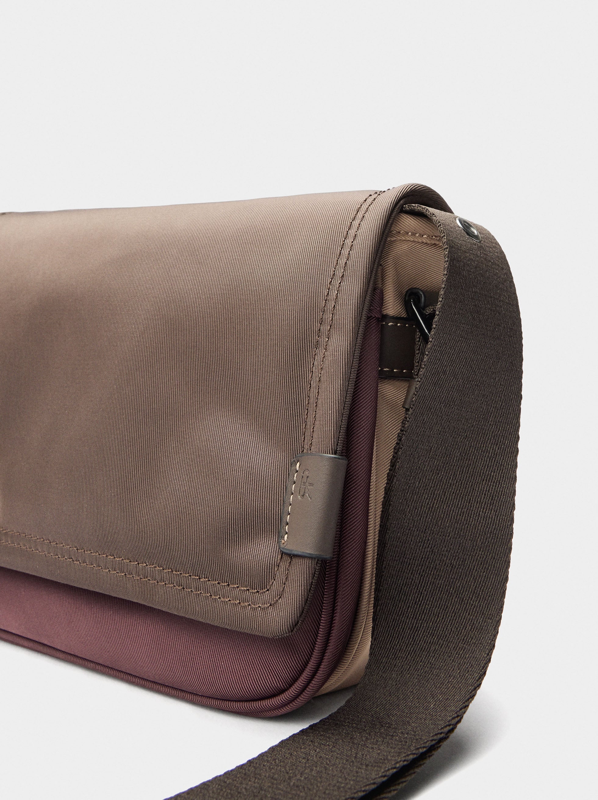 Bolso Bandolera Color Block De Nylon