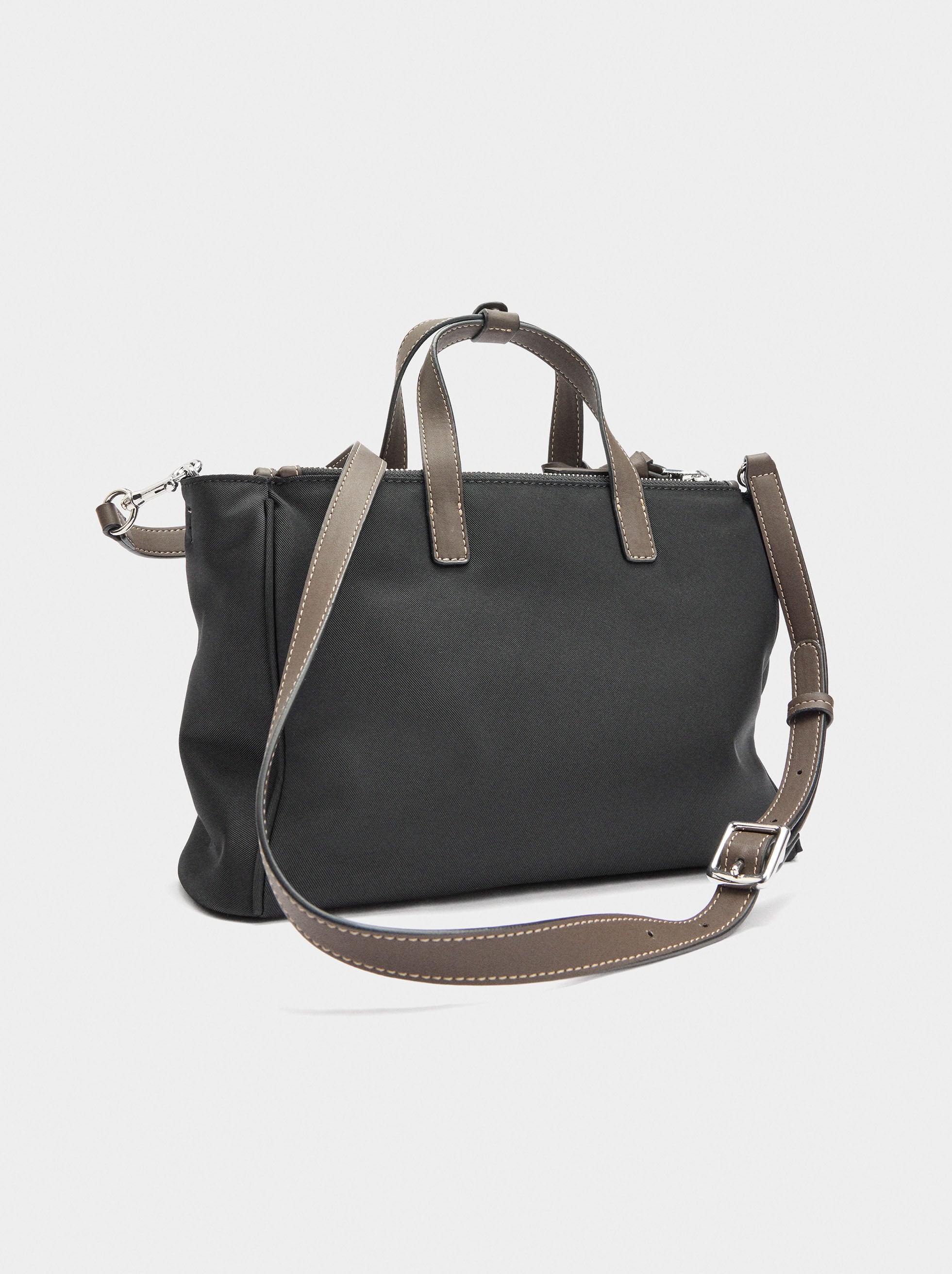 Bolso Tote De Nylon Con Bandolera