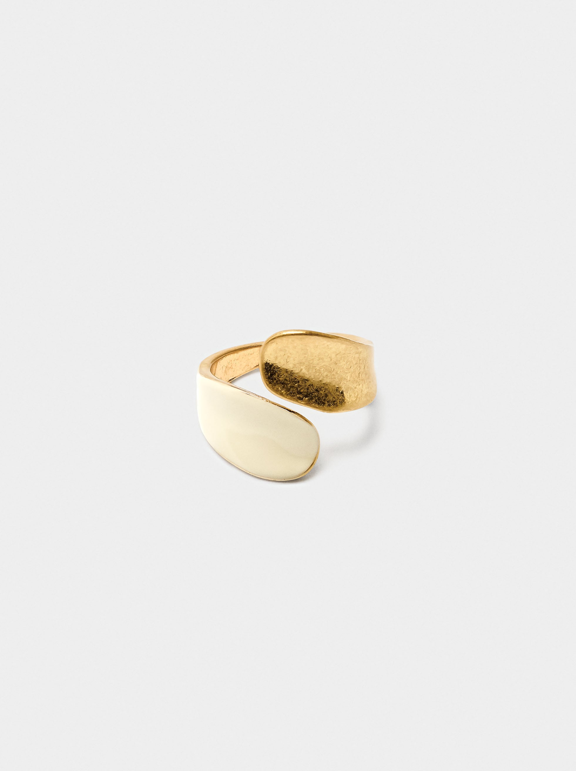 Anillo Cruzado Con Esmalte