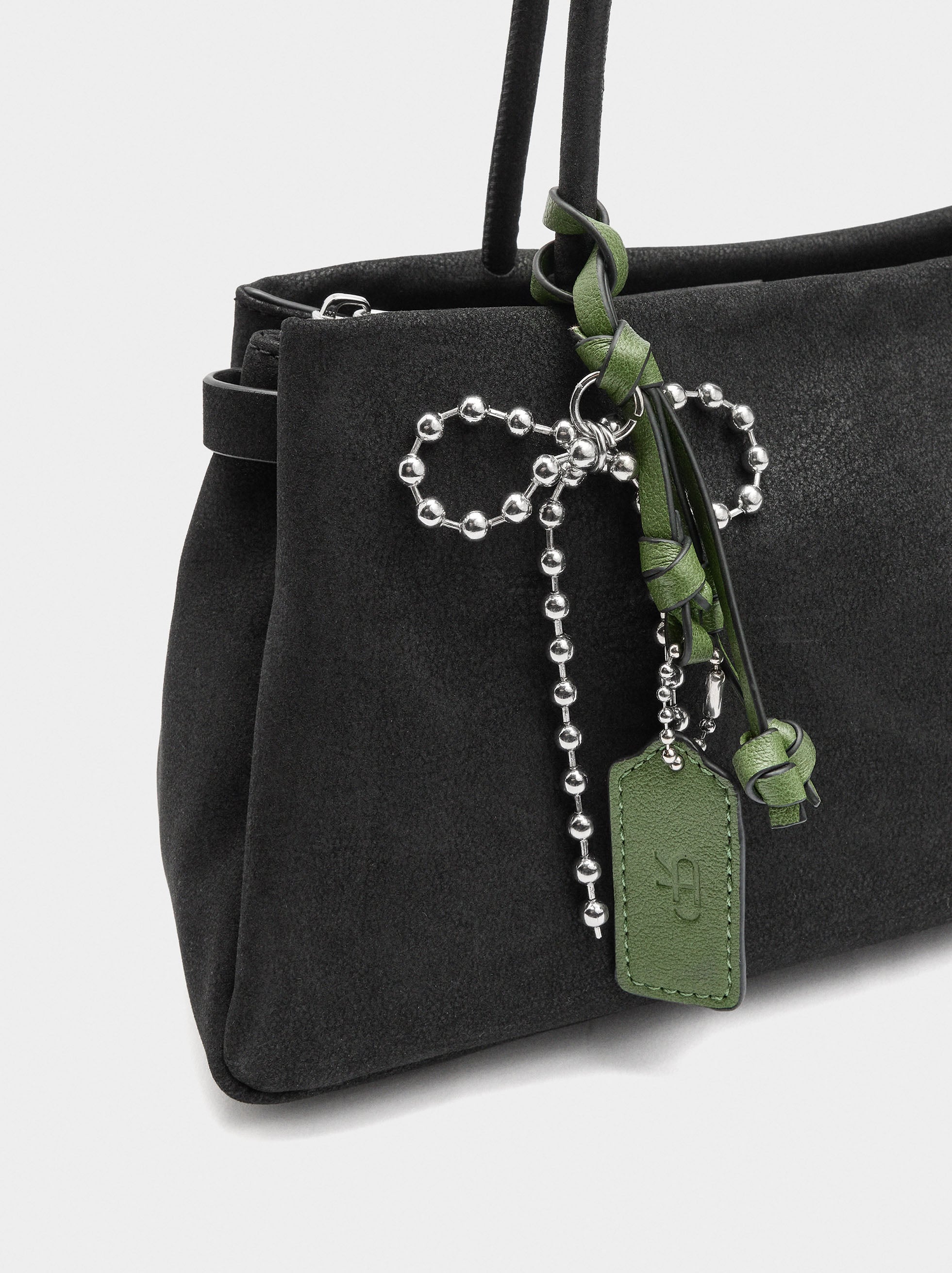 Bolso De Hombro Efecto Piel Con Colgante