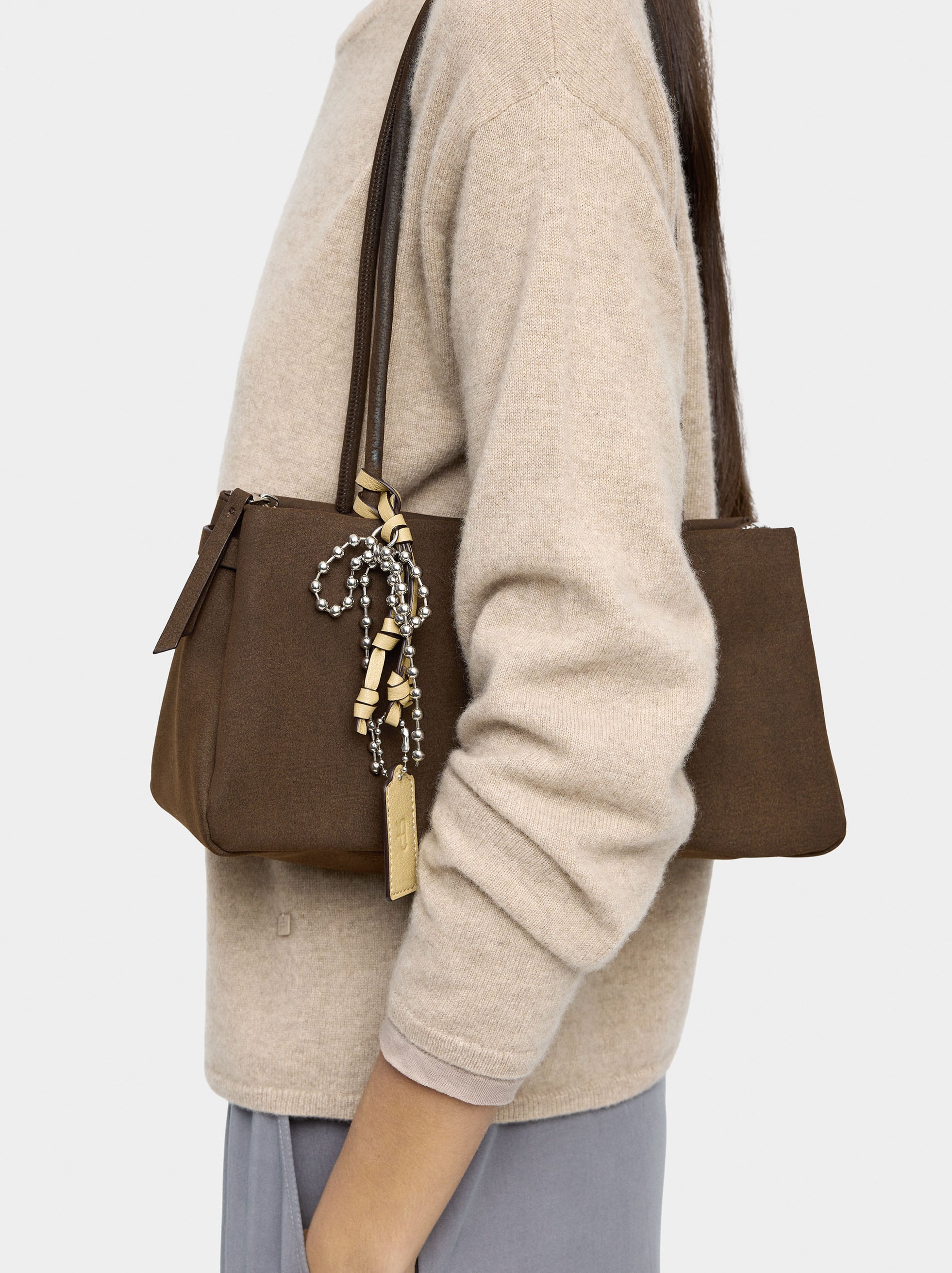 Bolso De Hombro Efecto Piel Con Colgante