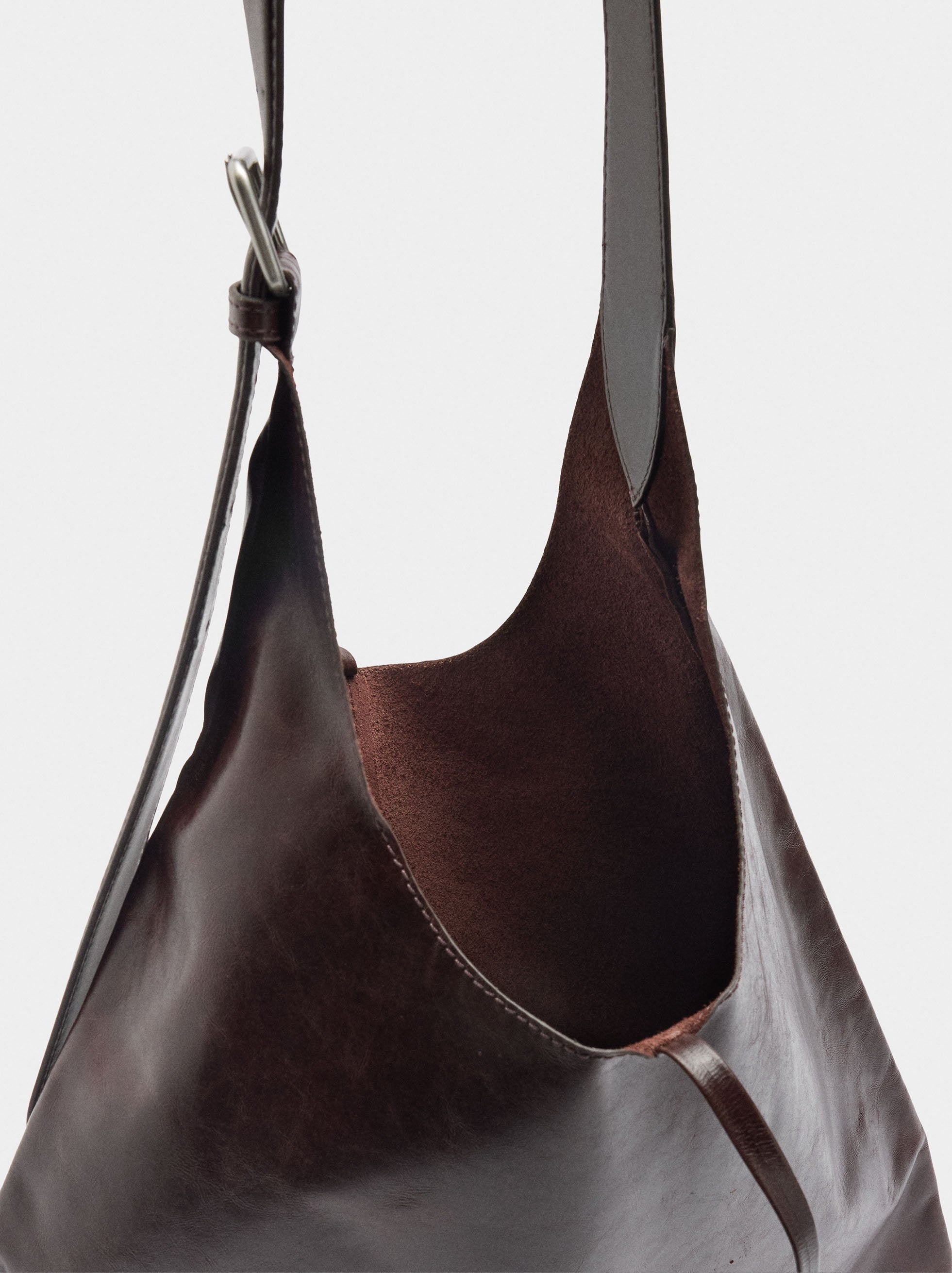 Bolso De Hombro De Piel Con Hebilla