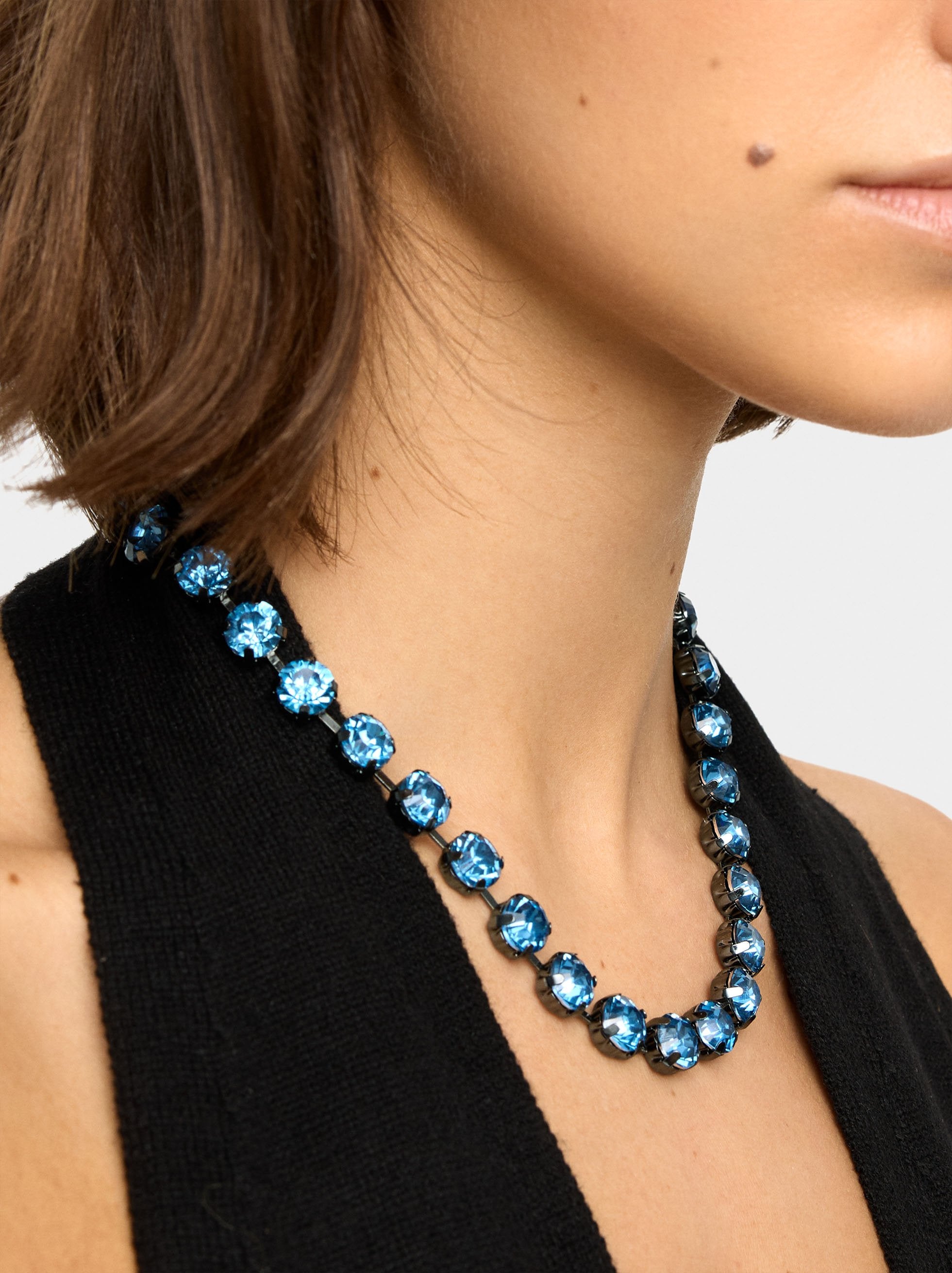 Collar Corto Con Cristales