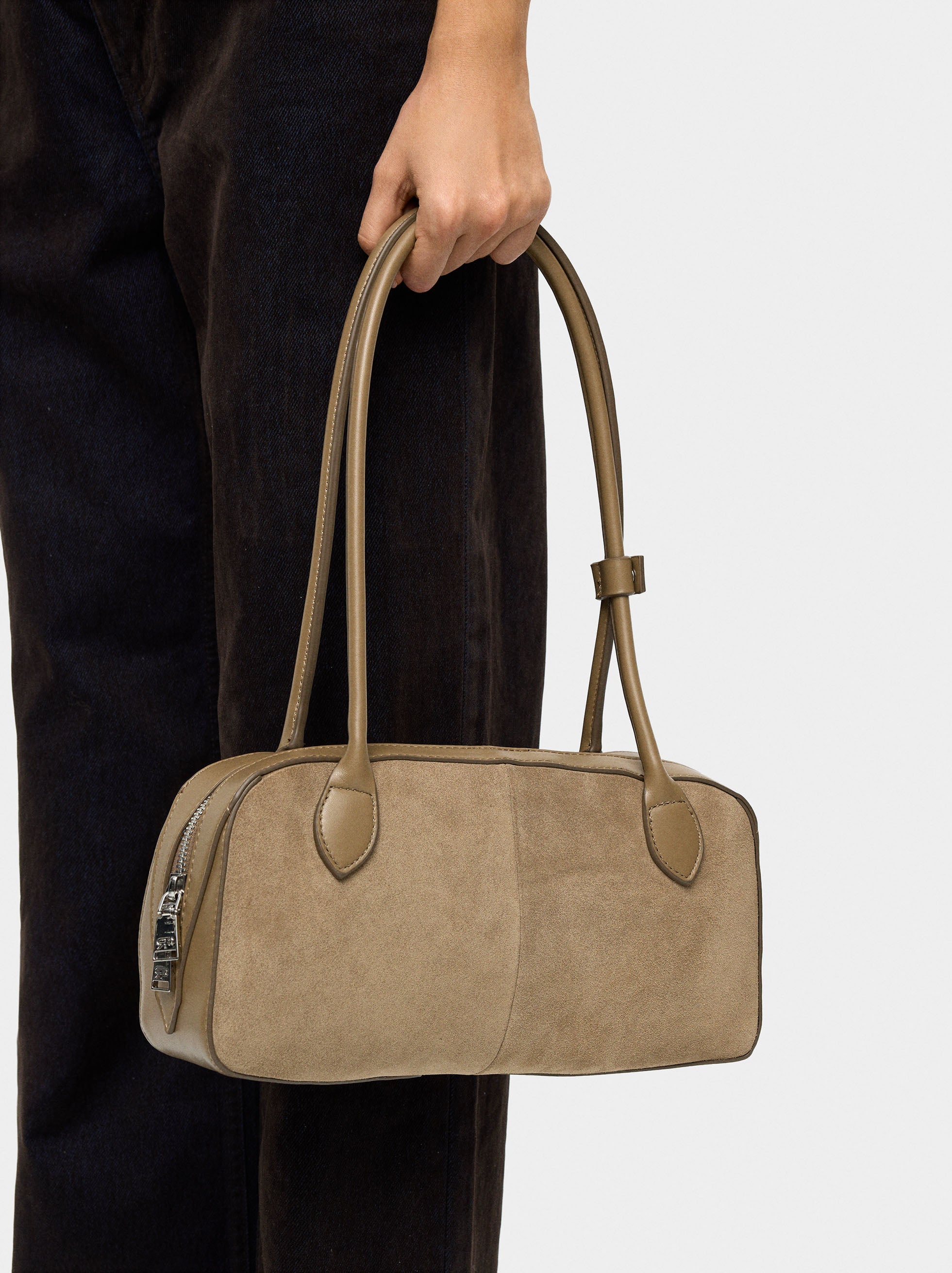 Bolso De Hombro Con Detalles De Piel