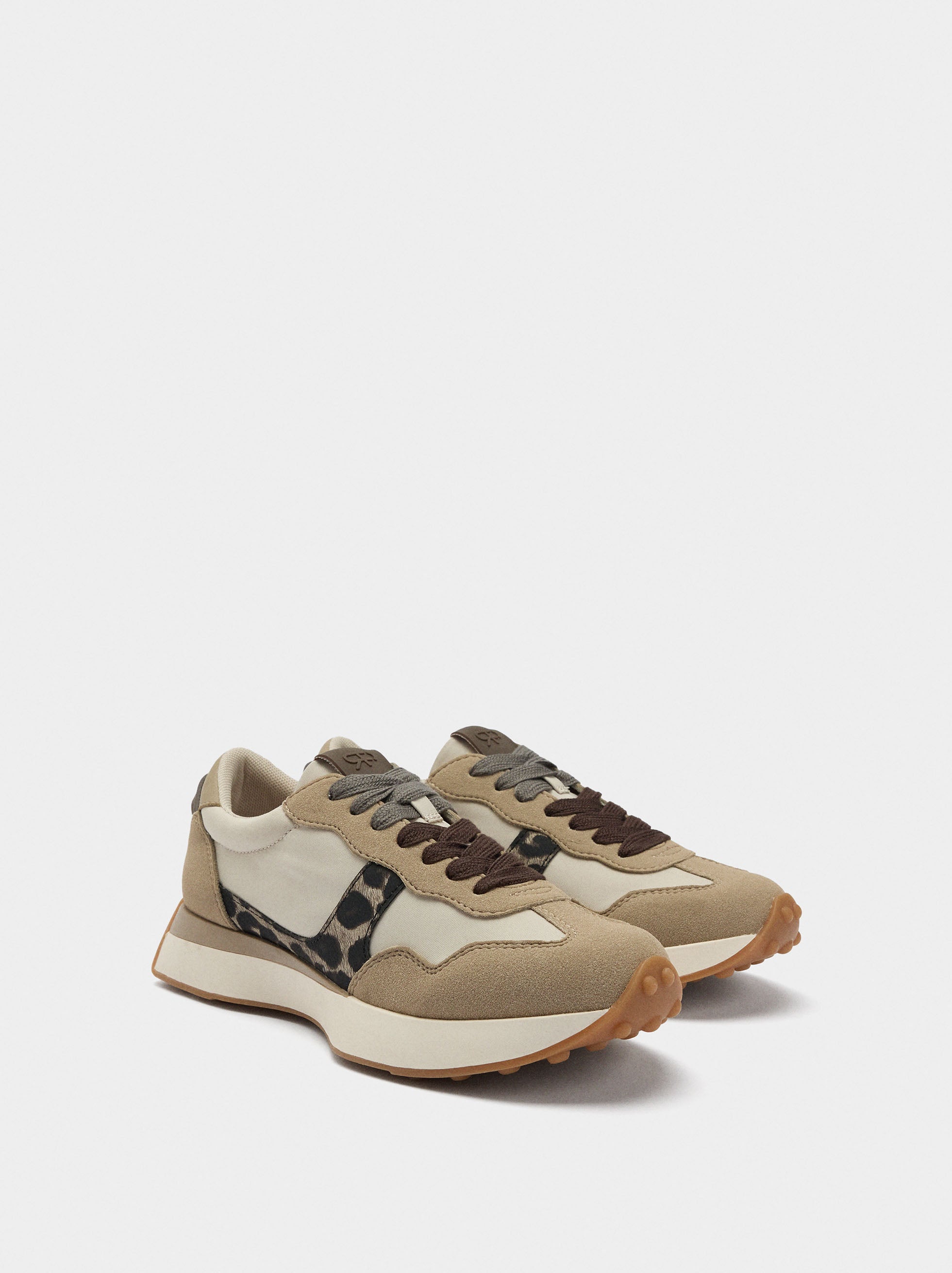 Zapatillas Con Detalles Estampado Animal