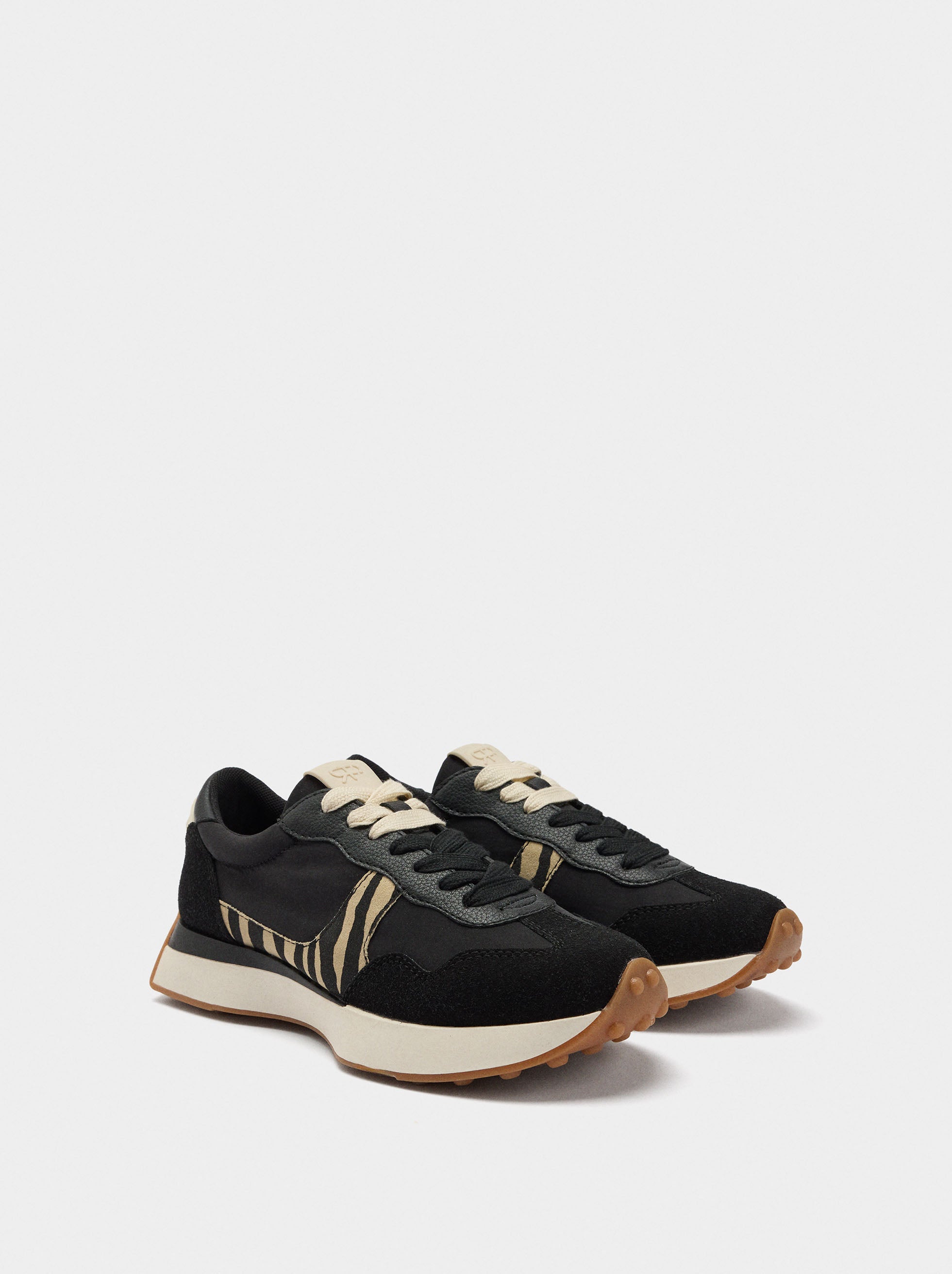 Zapatillas Con Detalles Estampado Animal