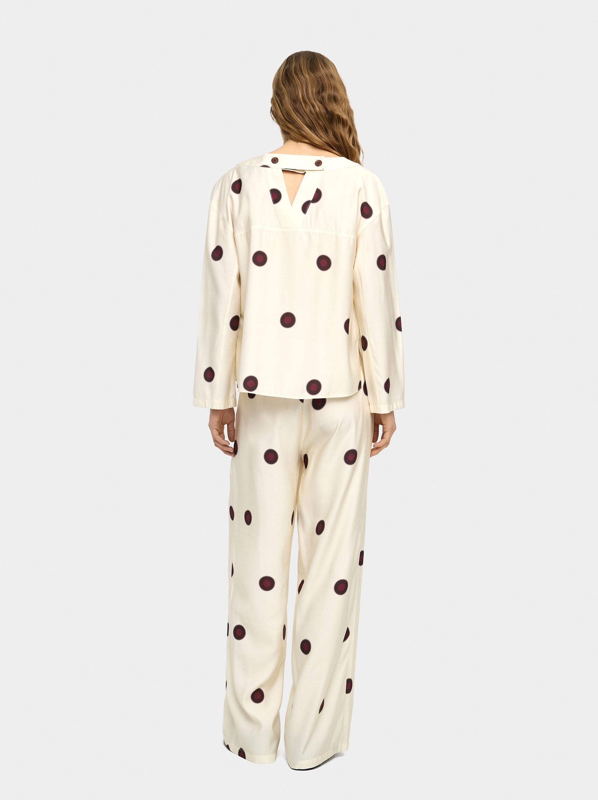 Pantalón Con Pliegues Y Lunares