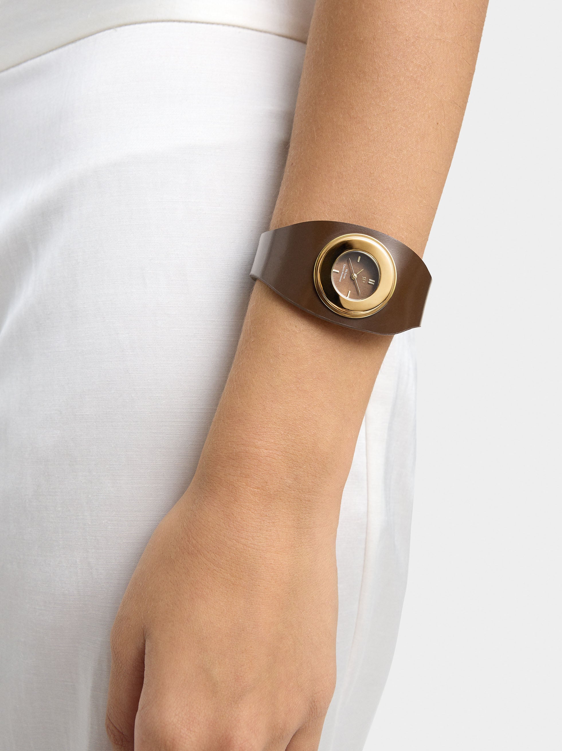 Reloj Con Pulsera Ancha Efecto Piel