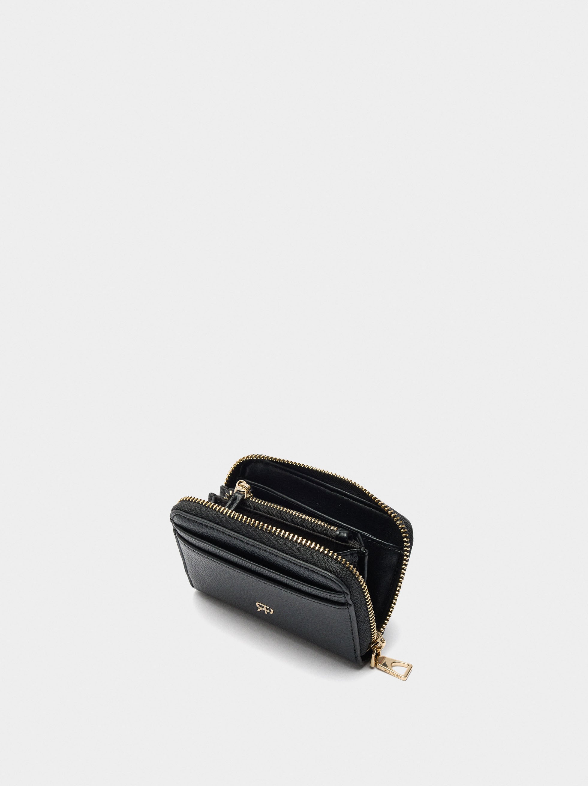 Cartera Básica Con Textura