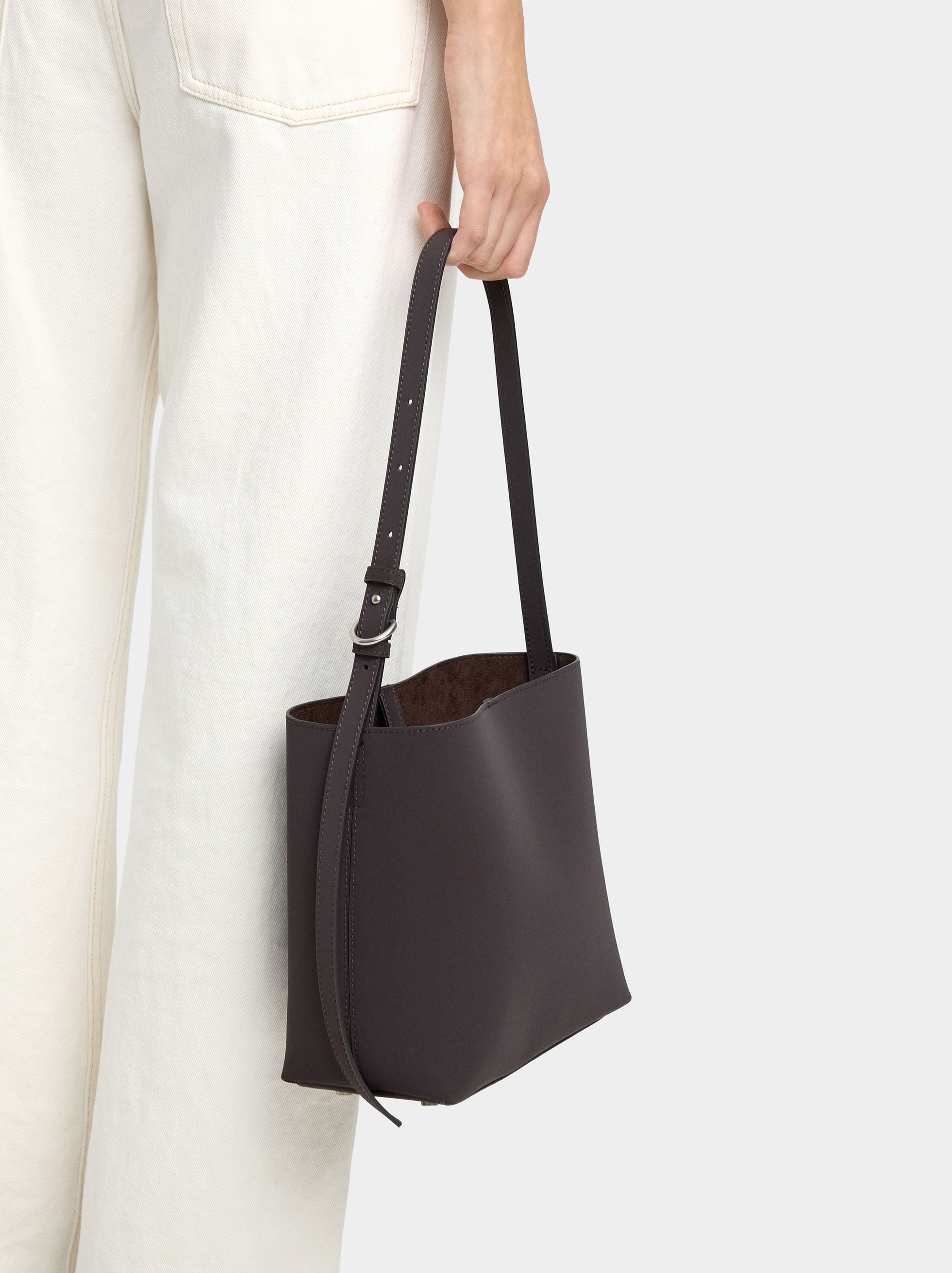 Bolso De Hombro Con Textura Suave